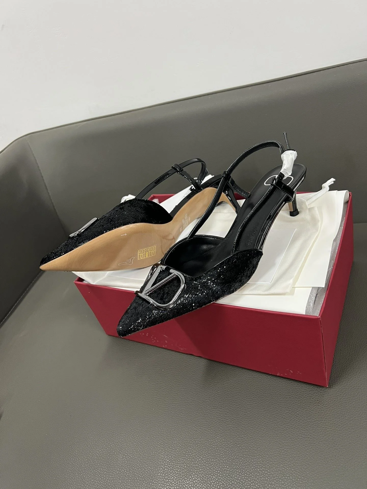Functional Valentino Sandals 36062