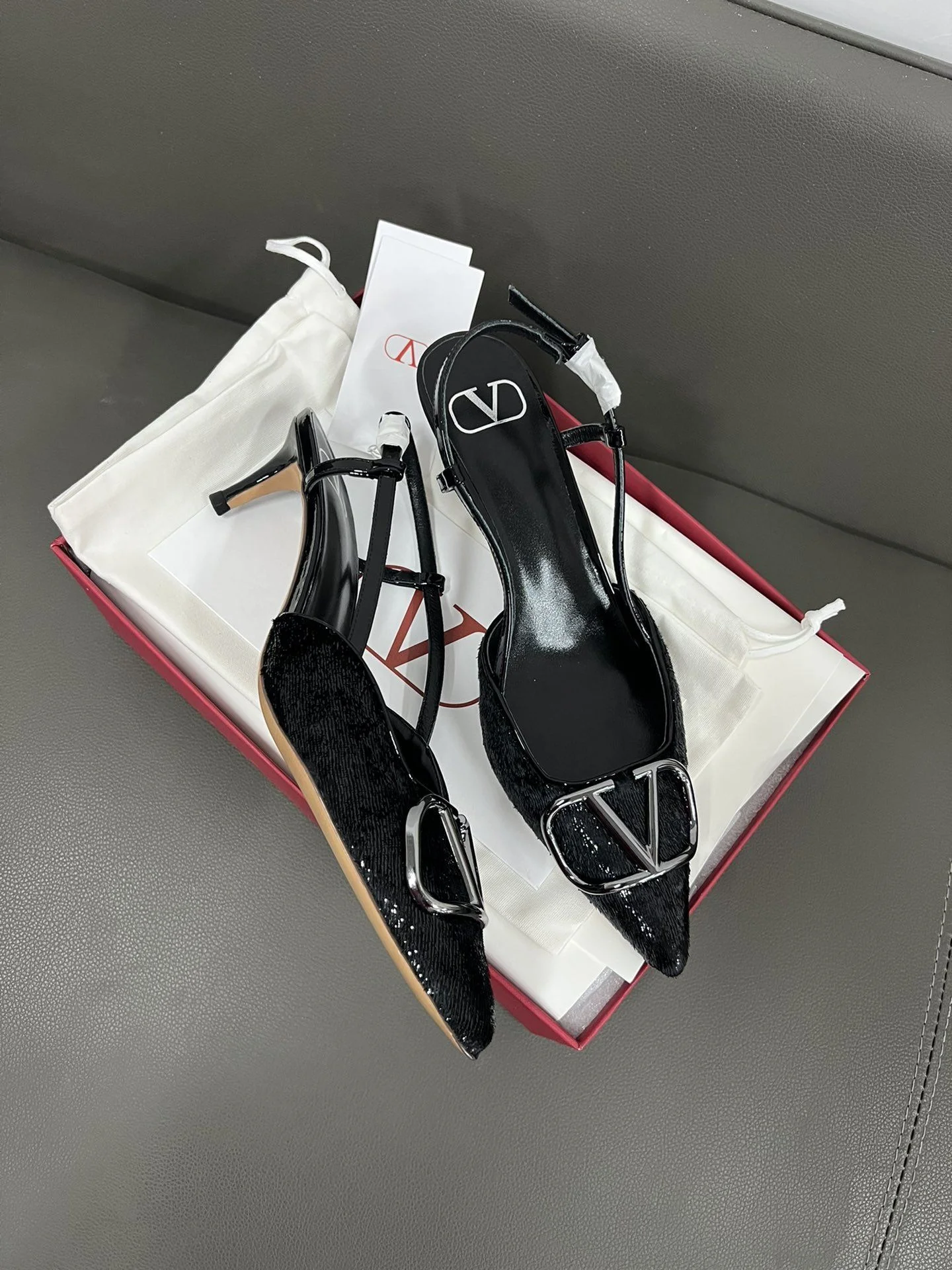Functional Valentino Sandals 36062