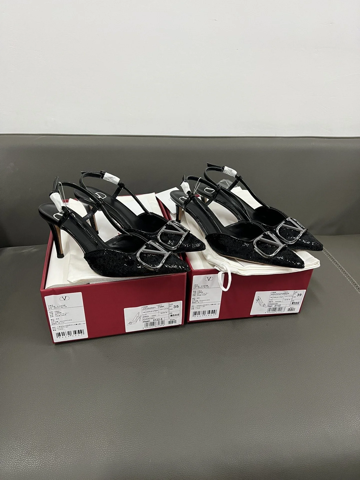 HighPerformance Valentino Sandals 36080