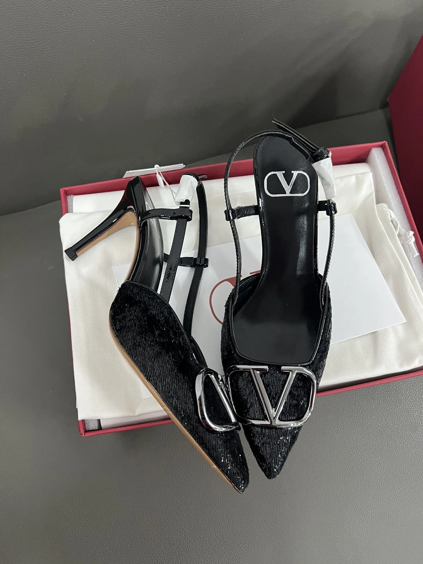 HighPerformance Valentino Sandals 36080