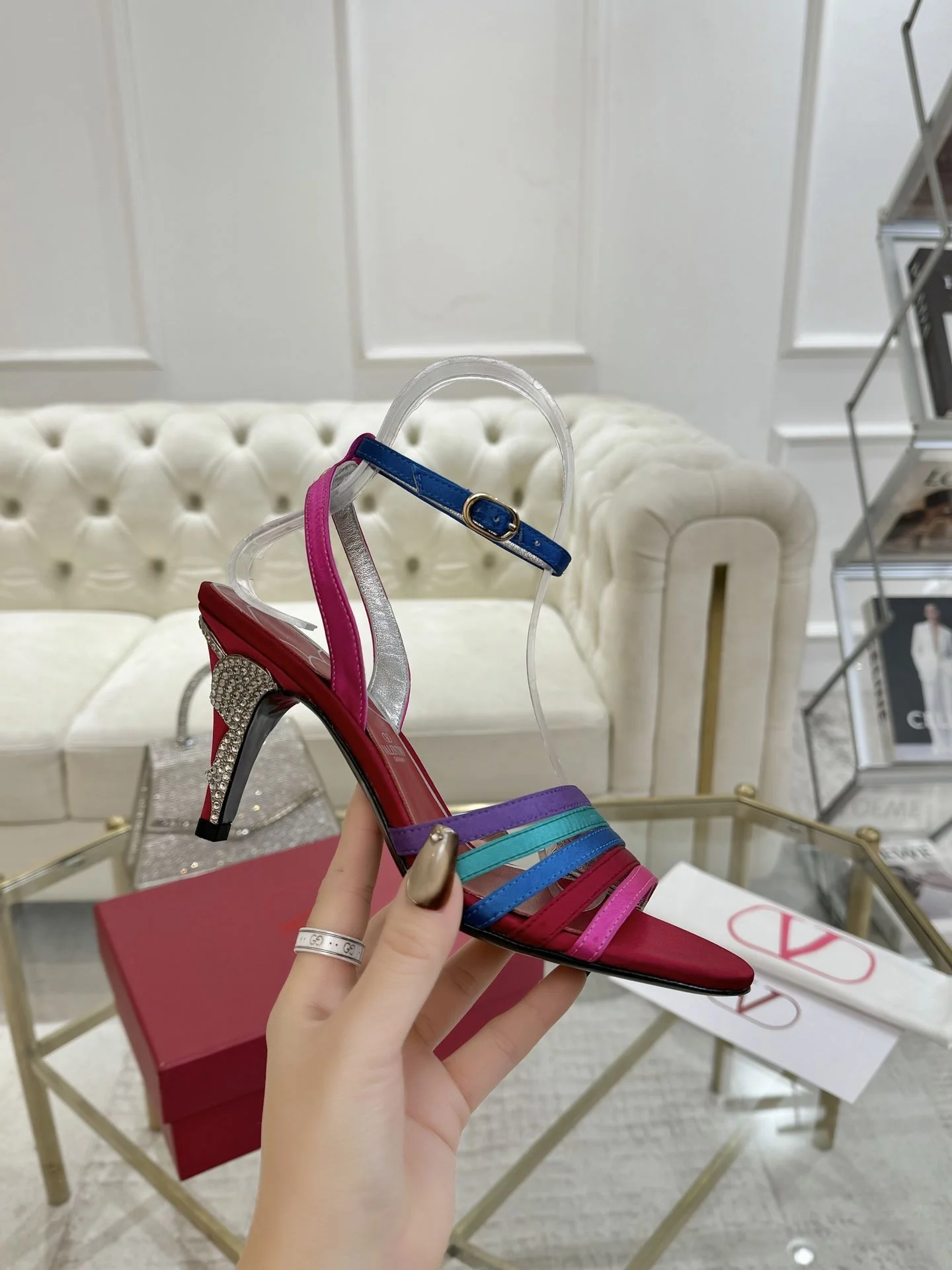 MoistureWicking Valentino Sandals 36074