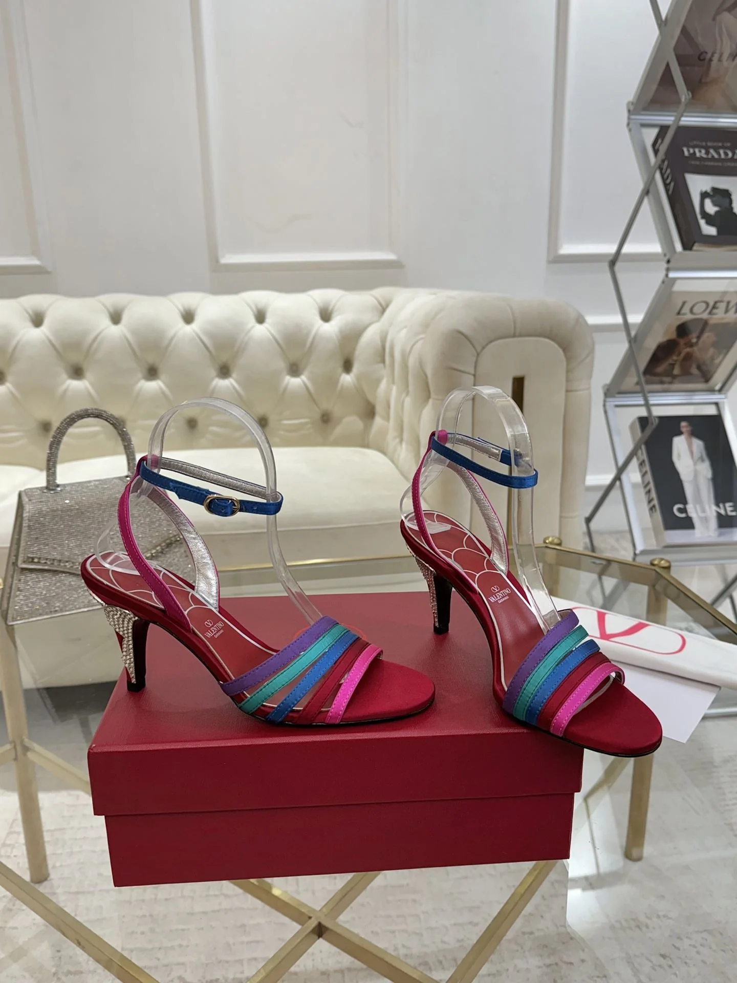 MoistureWicking Valentino Sandals 36074