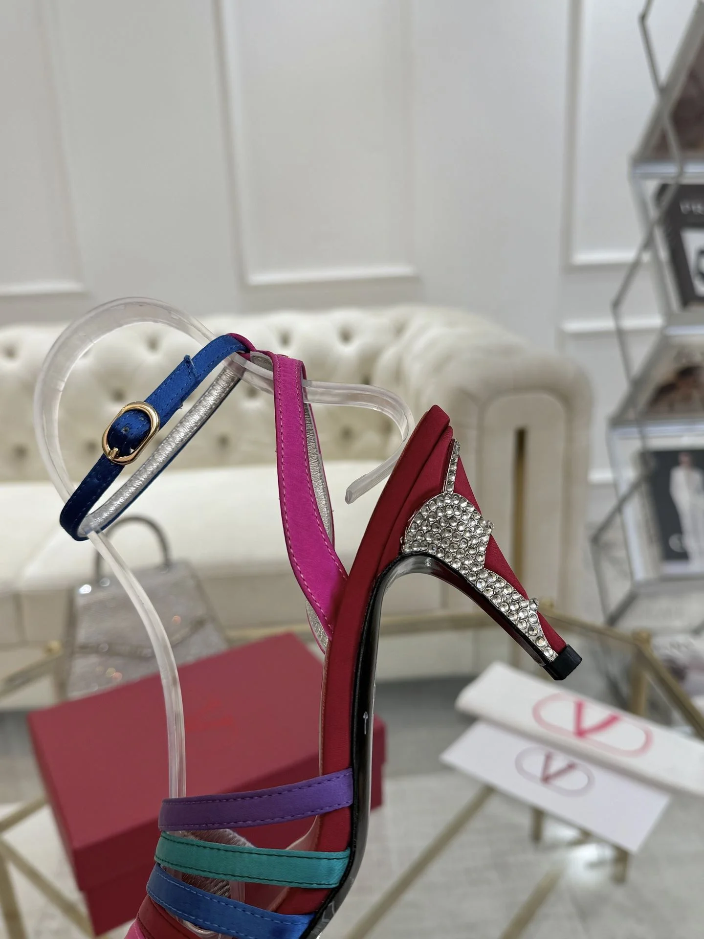 MoistureWicking Valentino Sandals 36074