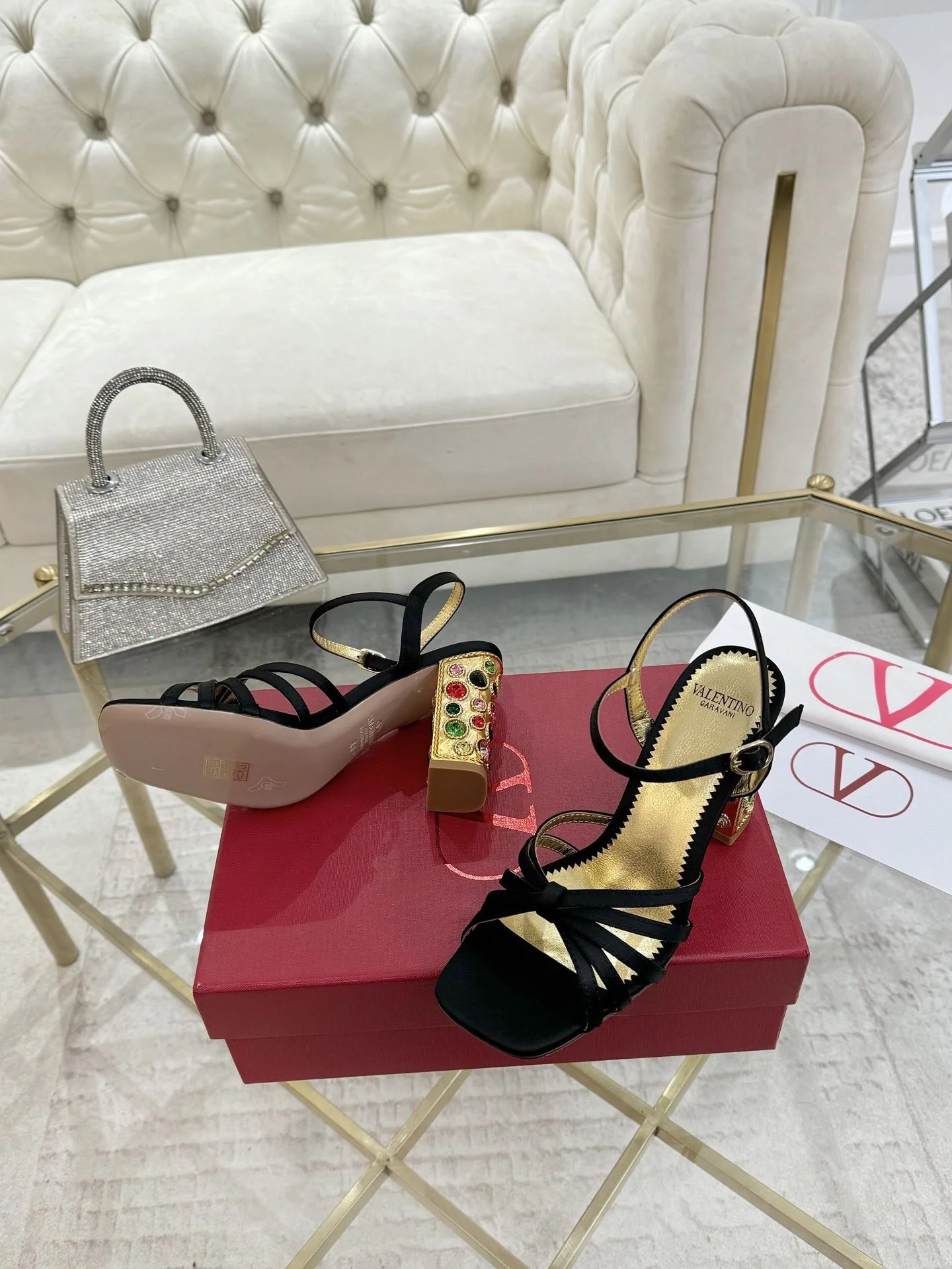Casual Valentino Sandals 36078