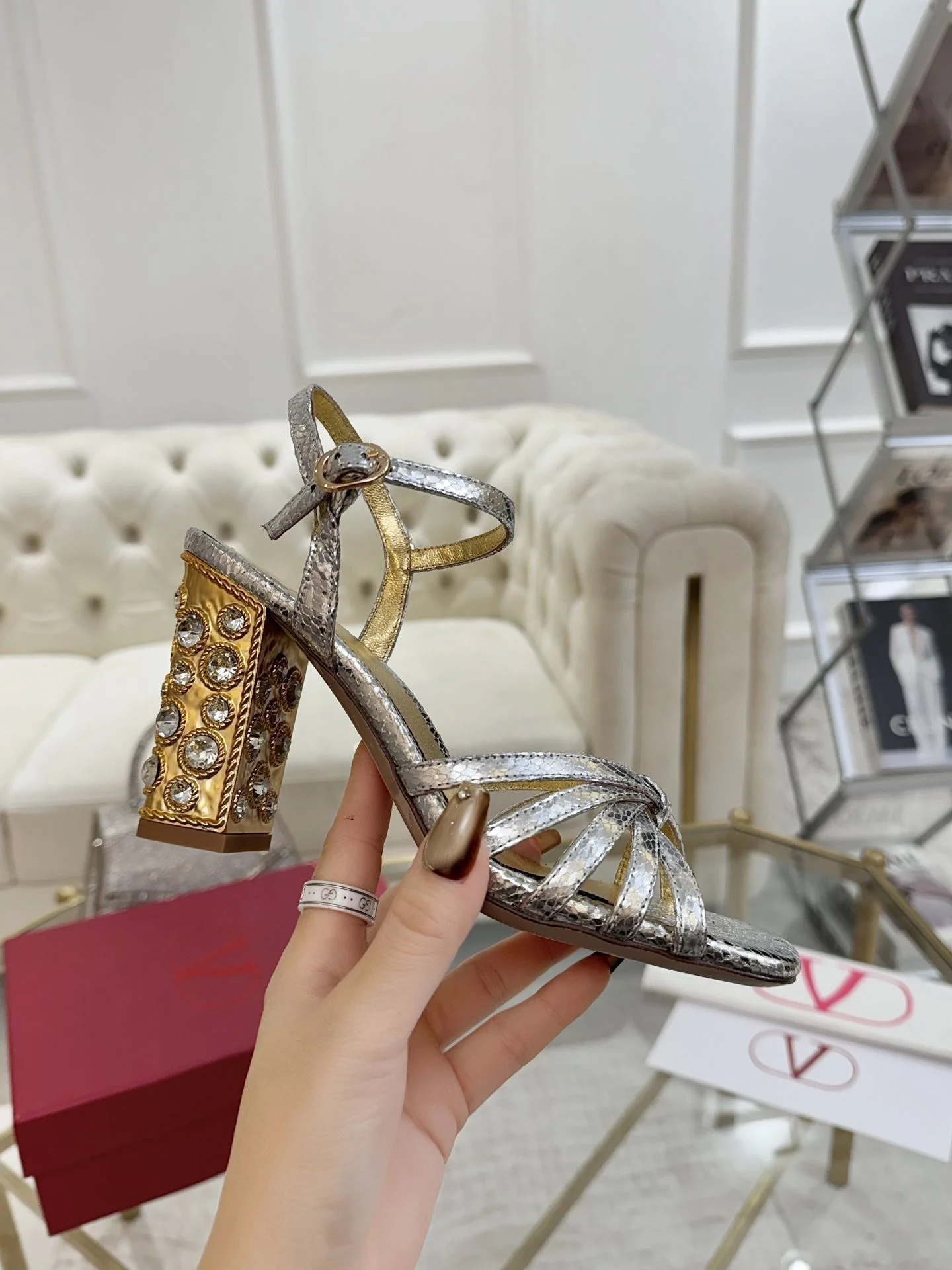 Durable Valentino Sandals 36084
