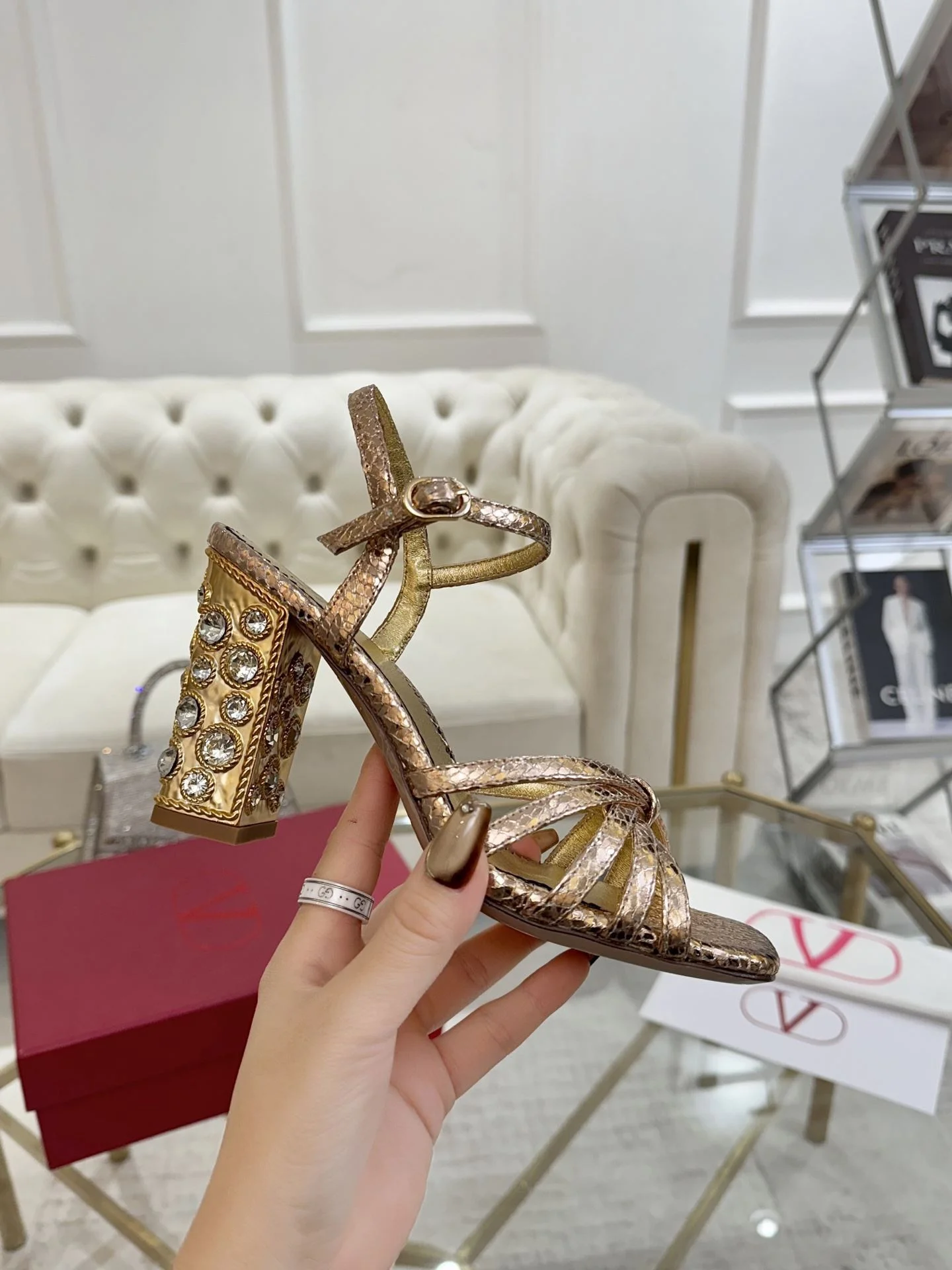 Valentino Sandals Comfortable 36073