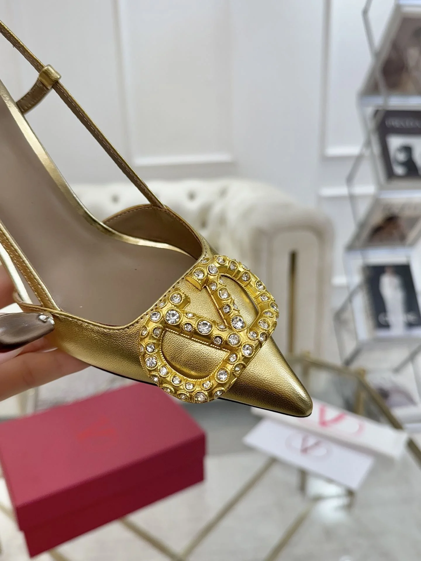 Valentino Sandals Practical 36059