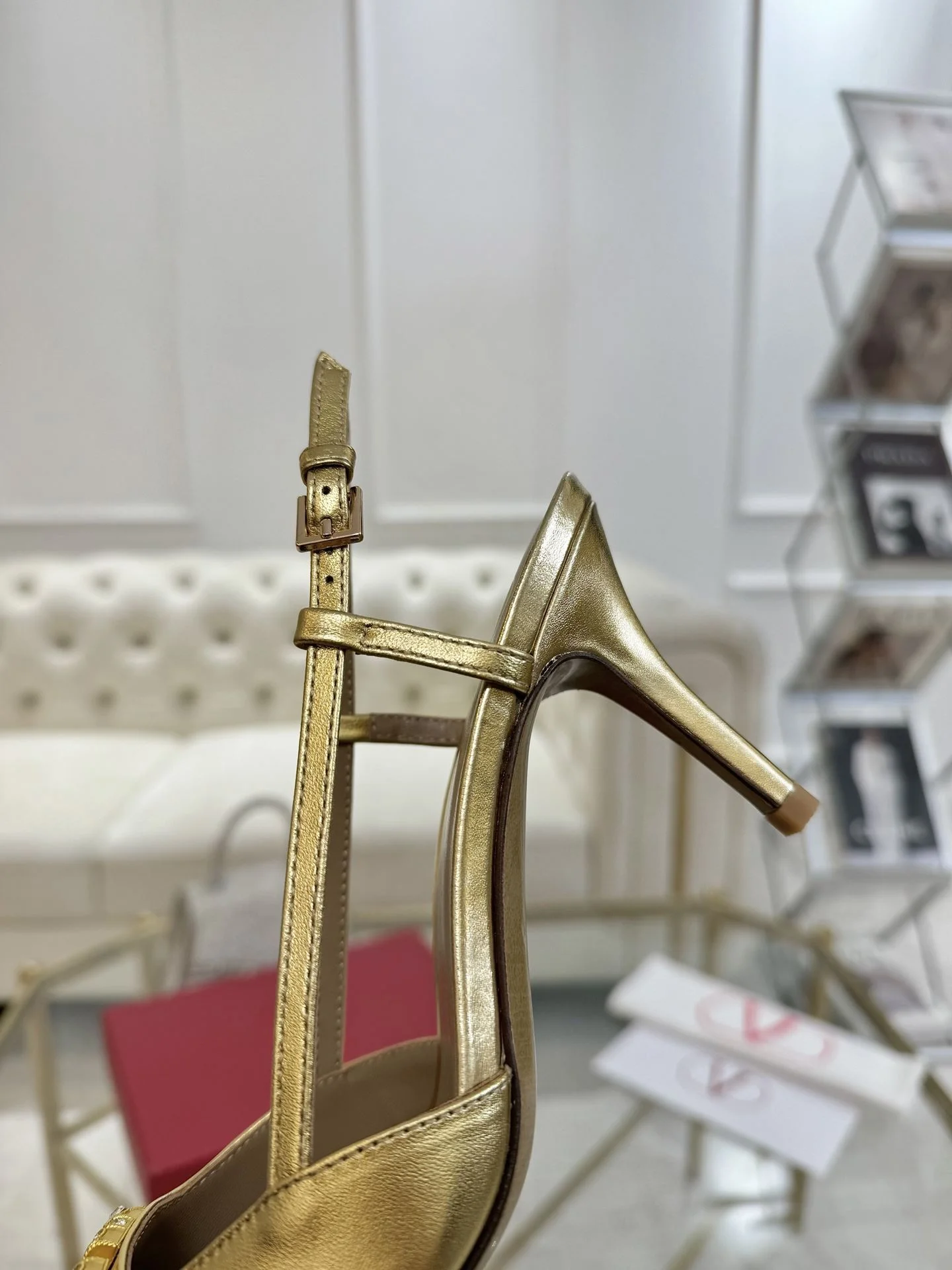 Valentino Sandals Practical 36059
