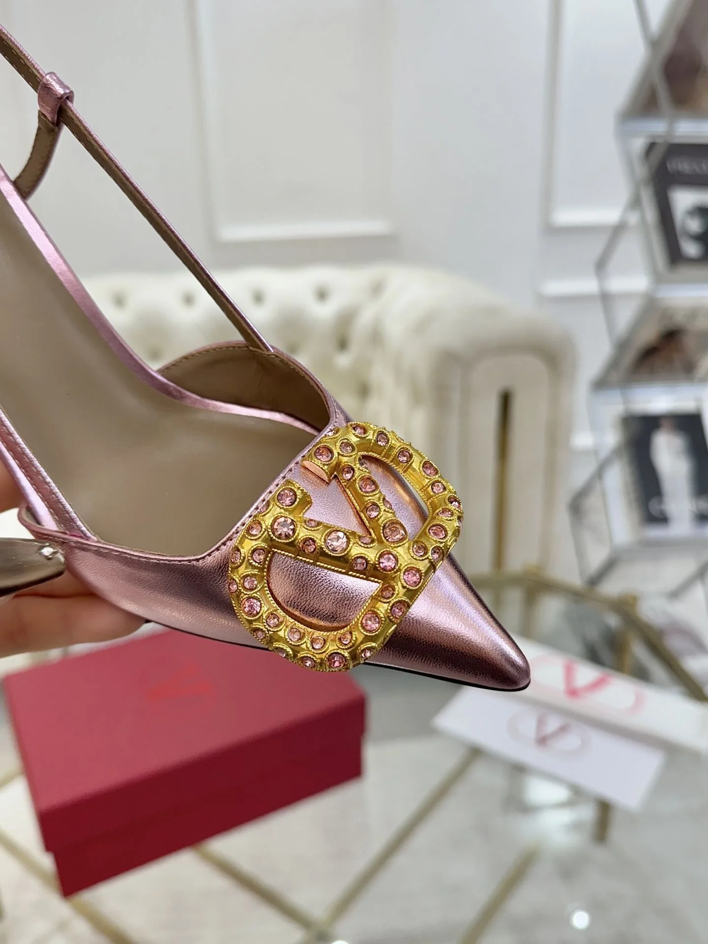 Valentino Sandals Fashionable 36075