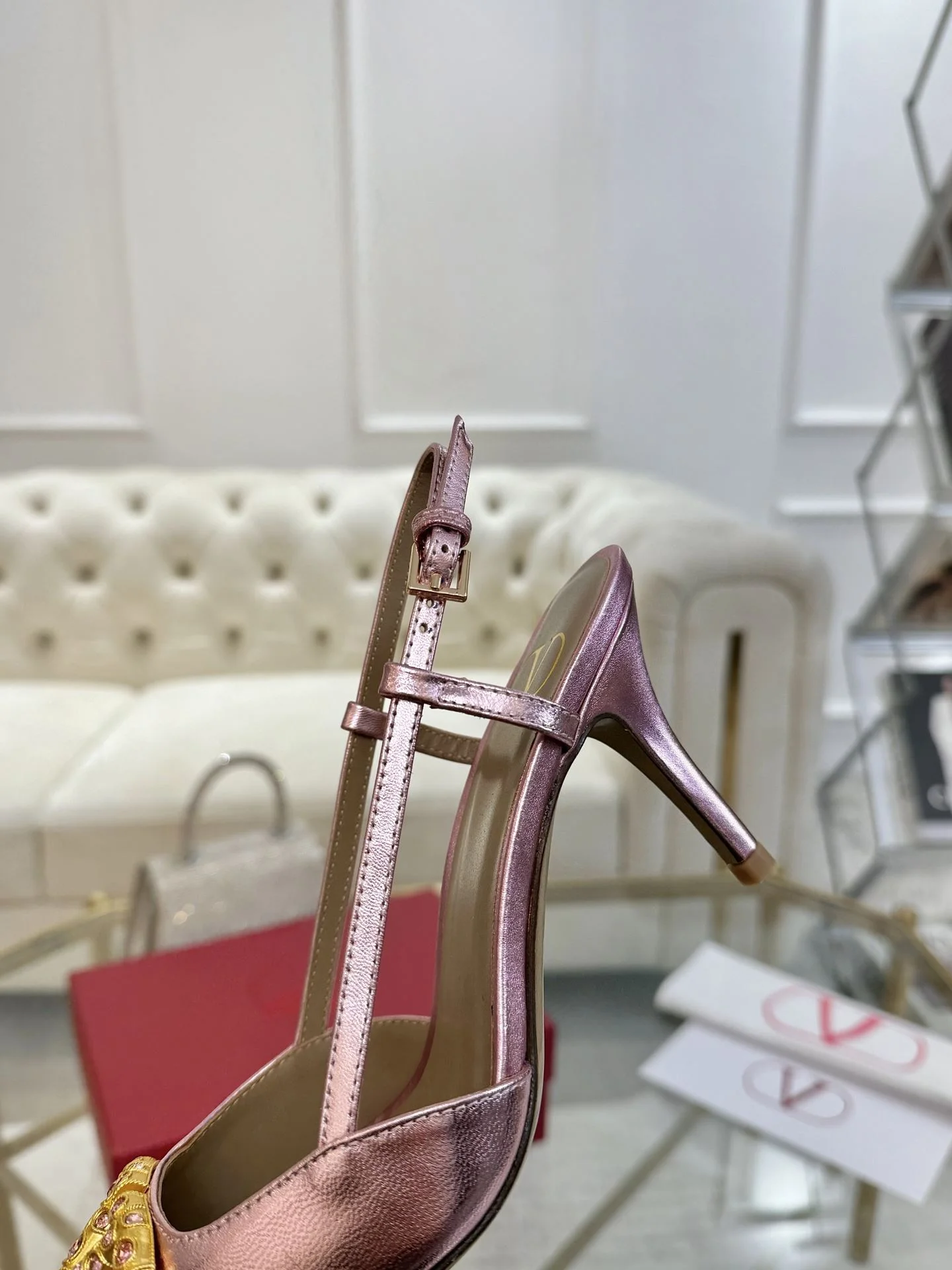Valentino Sandals Fashionable 36075