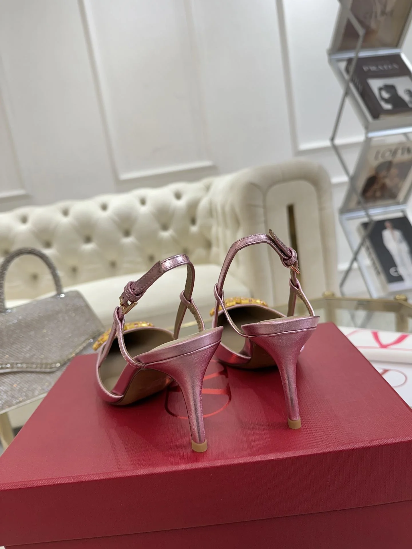 Valentino Sandals Fashionable 36075