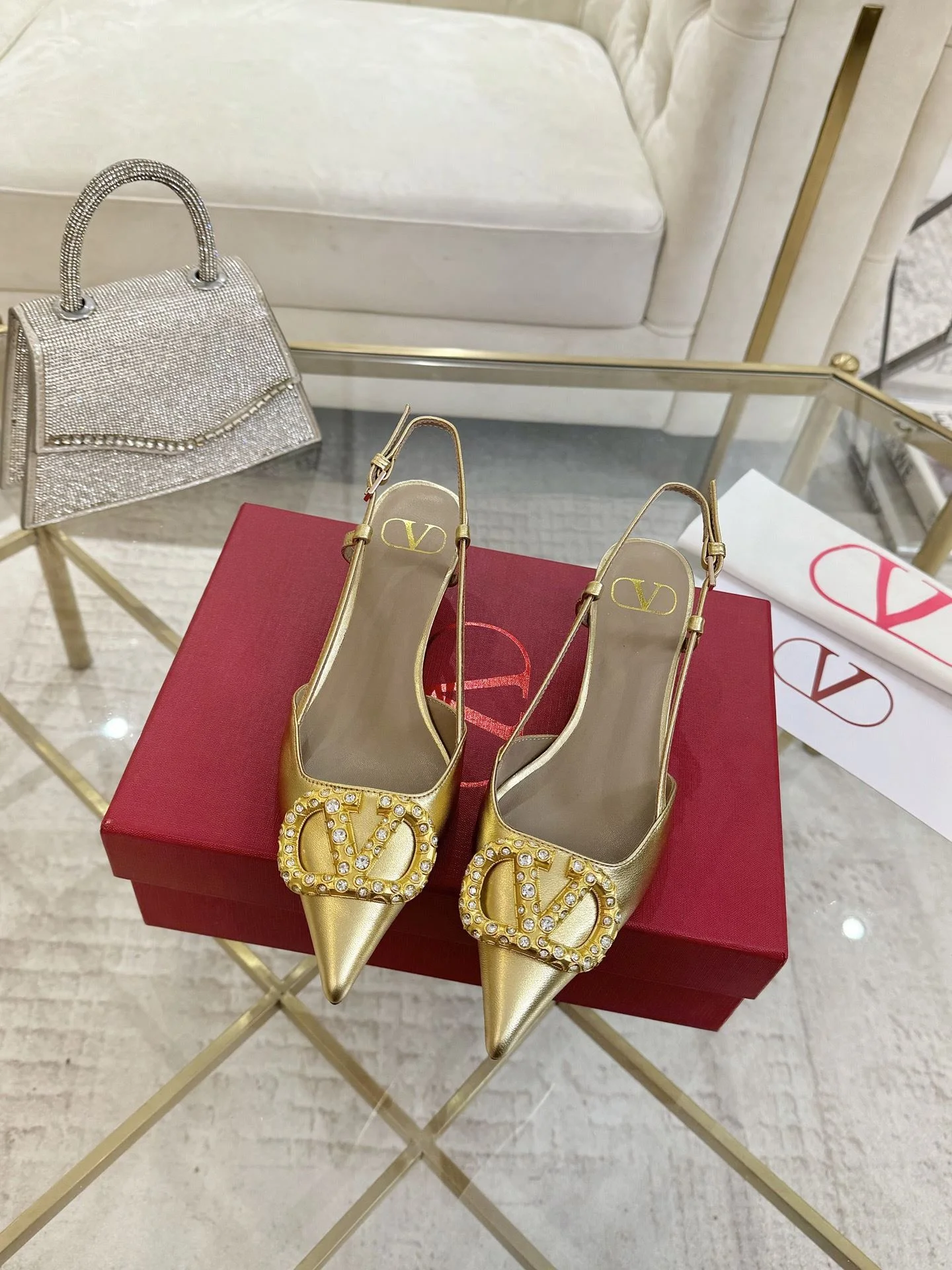 WellDesigned Valentino Sandals 36069