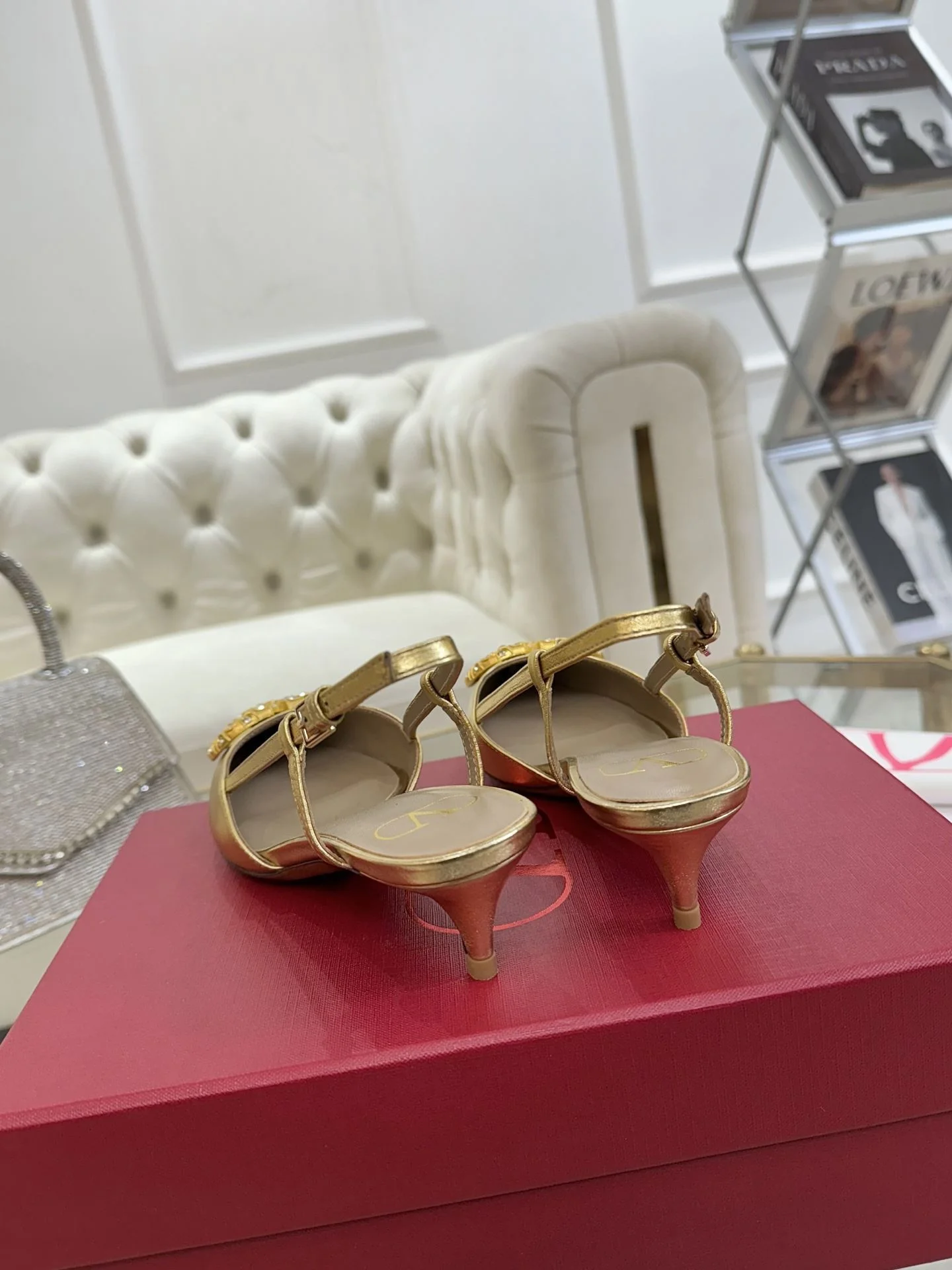 WellDesigned Valentino Sandals 36069