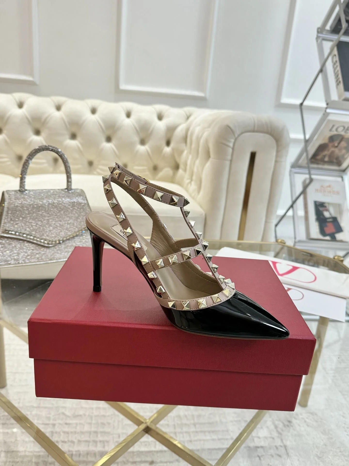 Valentino Sandals Unisex 36082