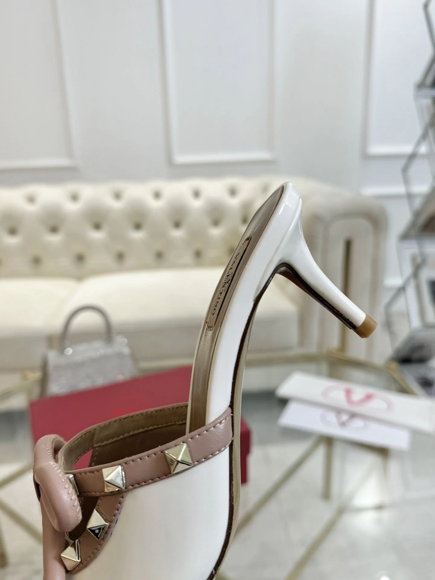 Valentino Sandals Sophisticated 36064