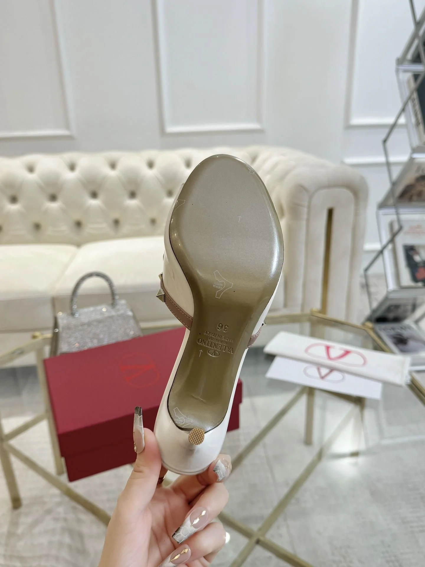 Valentino Sandals Sophisticated 36064
