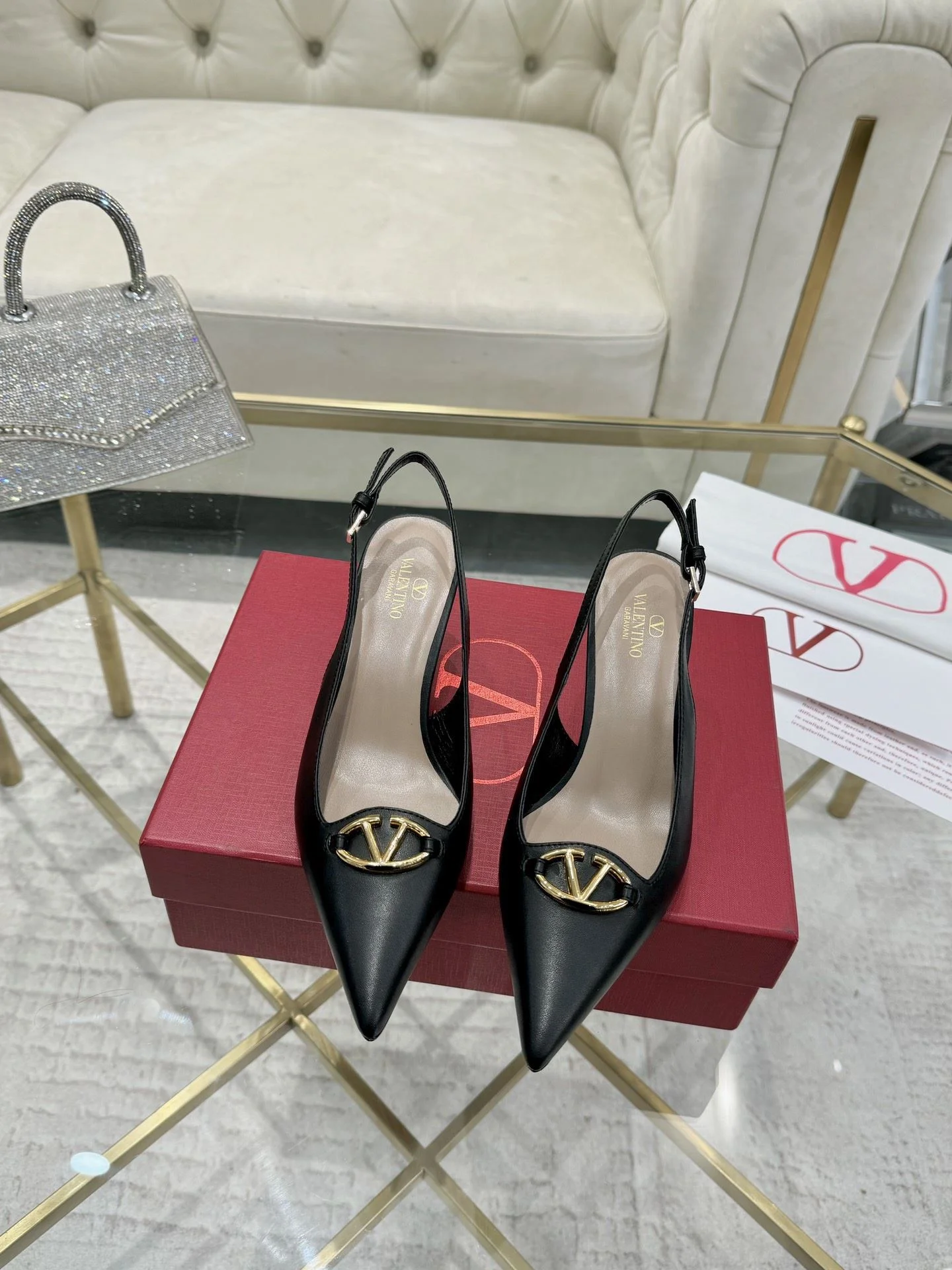 Unique Valentino Sandals 36060