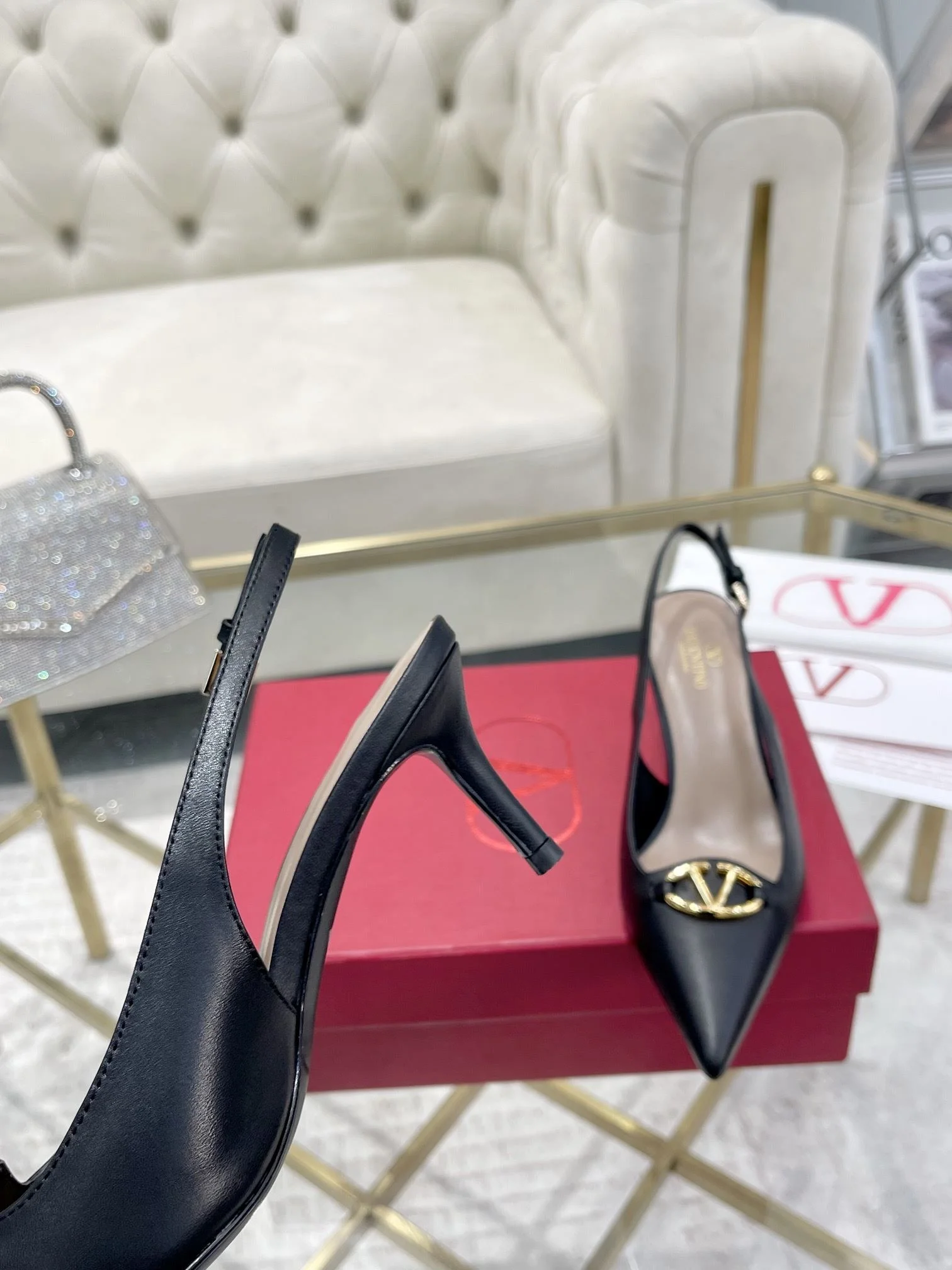 Unique Valentino Sandals 36060
