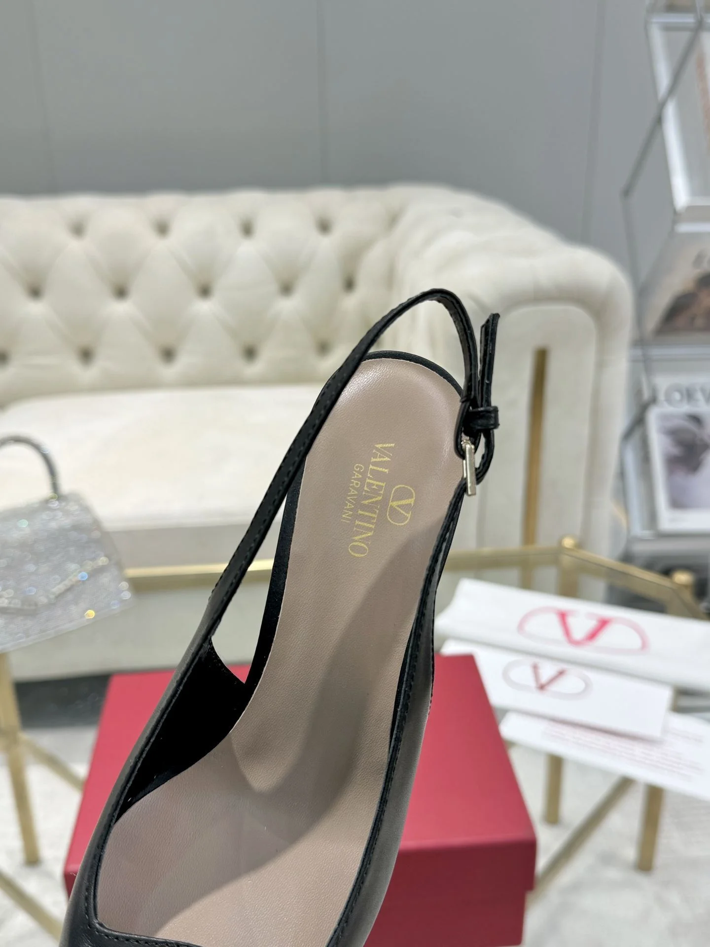 Unique Valentino Sandals 36060