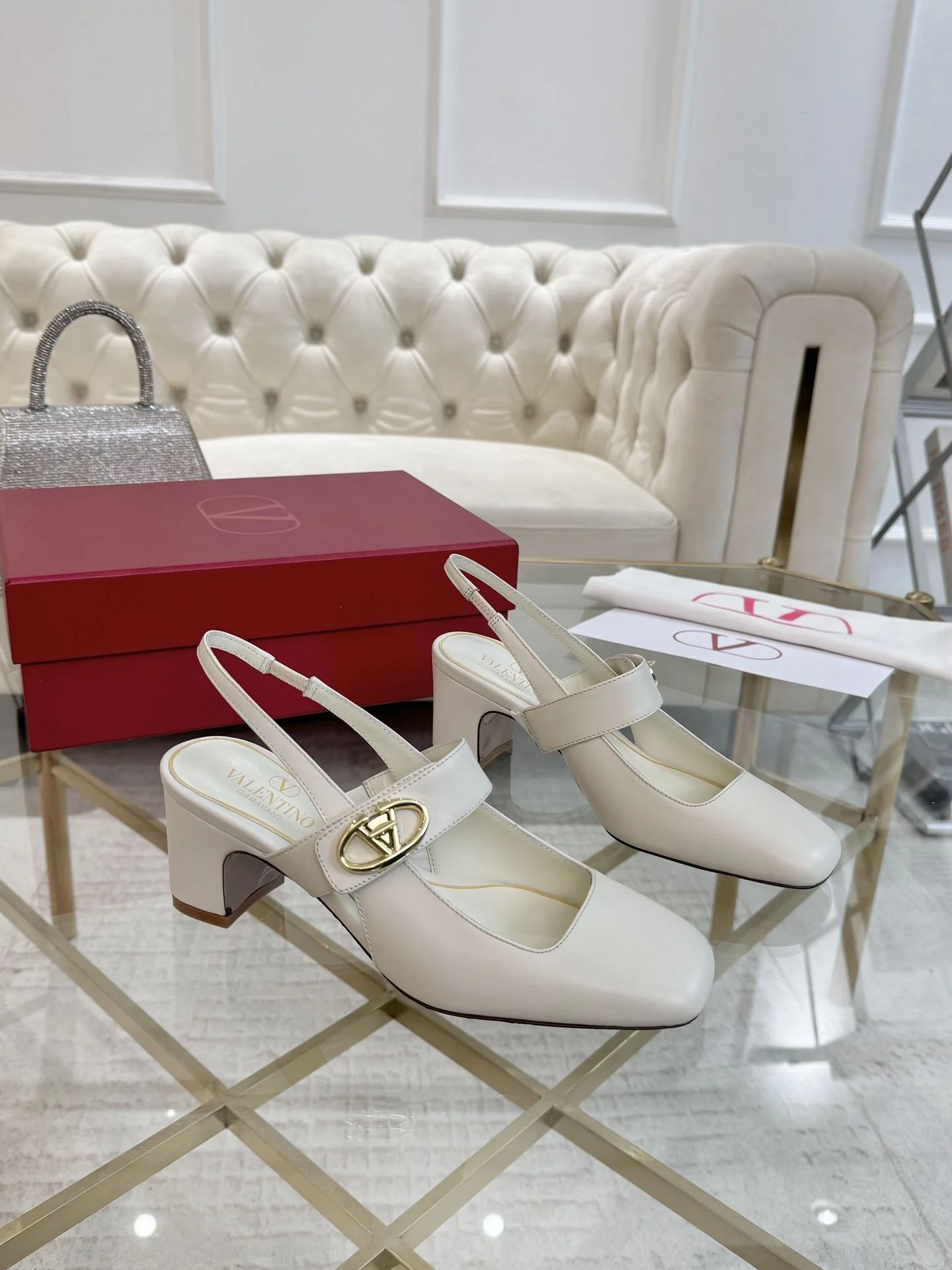 Valentino Sandals Trendsetting 36048
