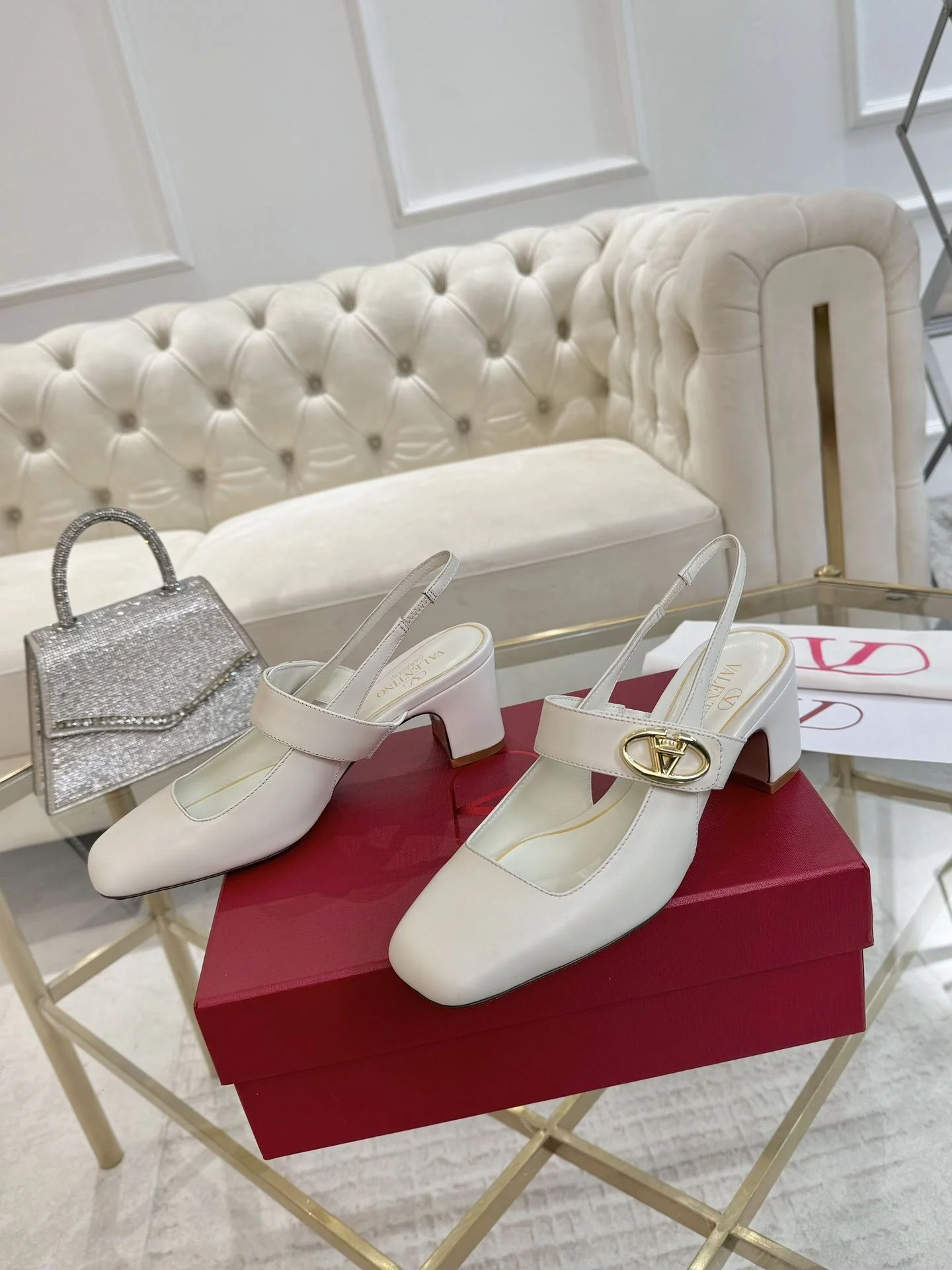 Valentino Sandals Trendsetting 36048