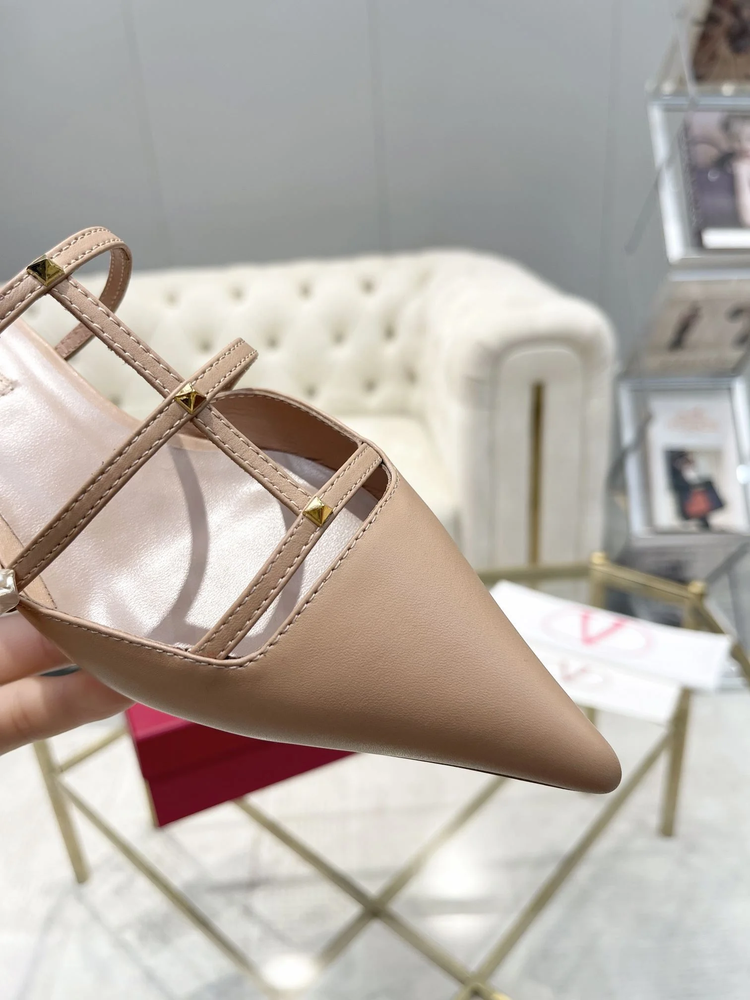 Valentino Sandals Breathable 36051