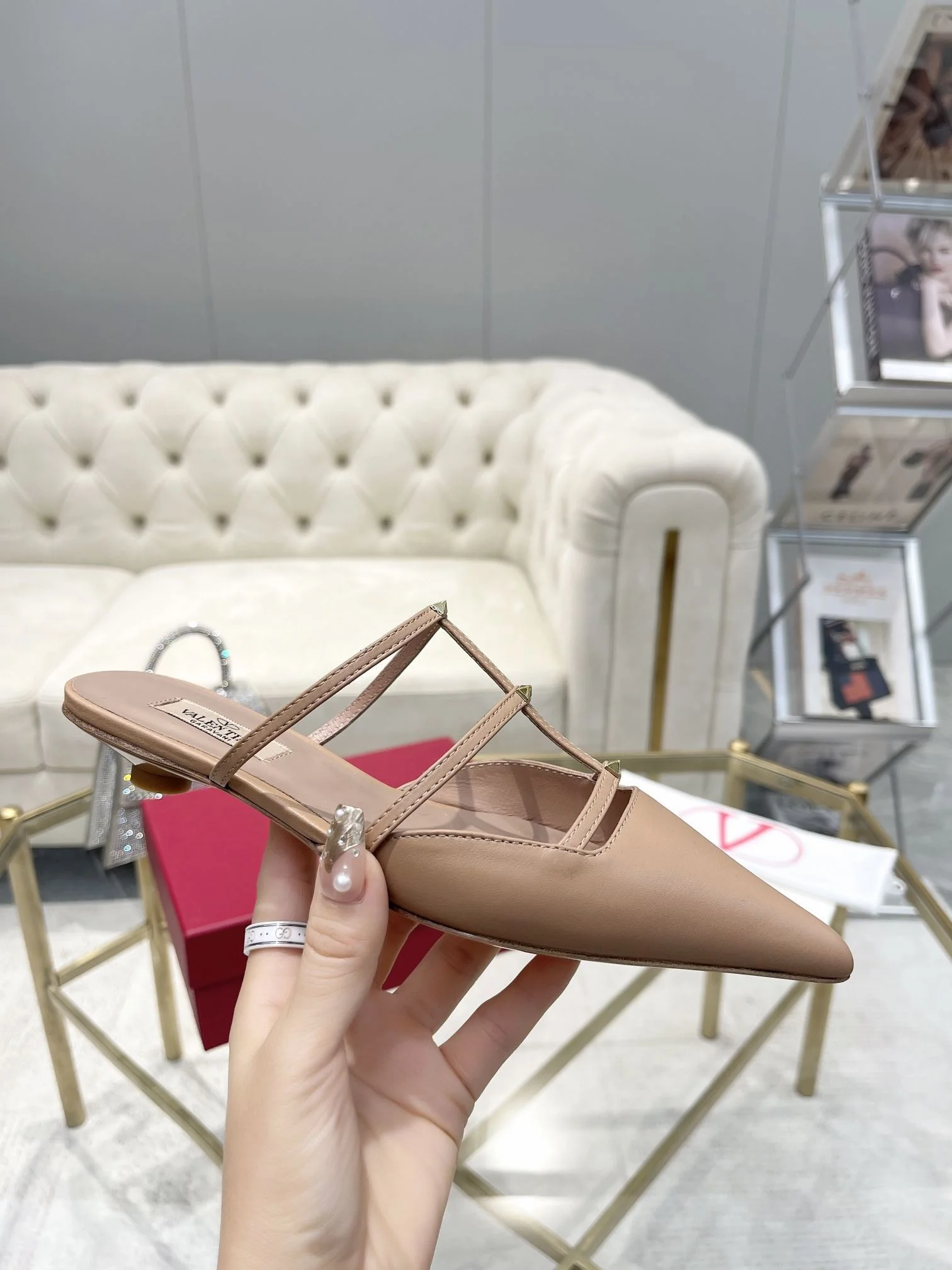 Valentino Sandals Breathable 36051