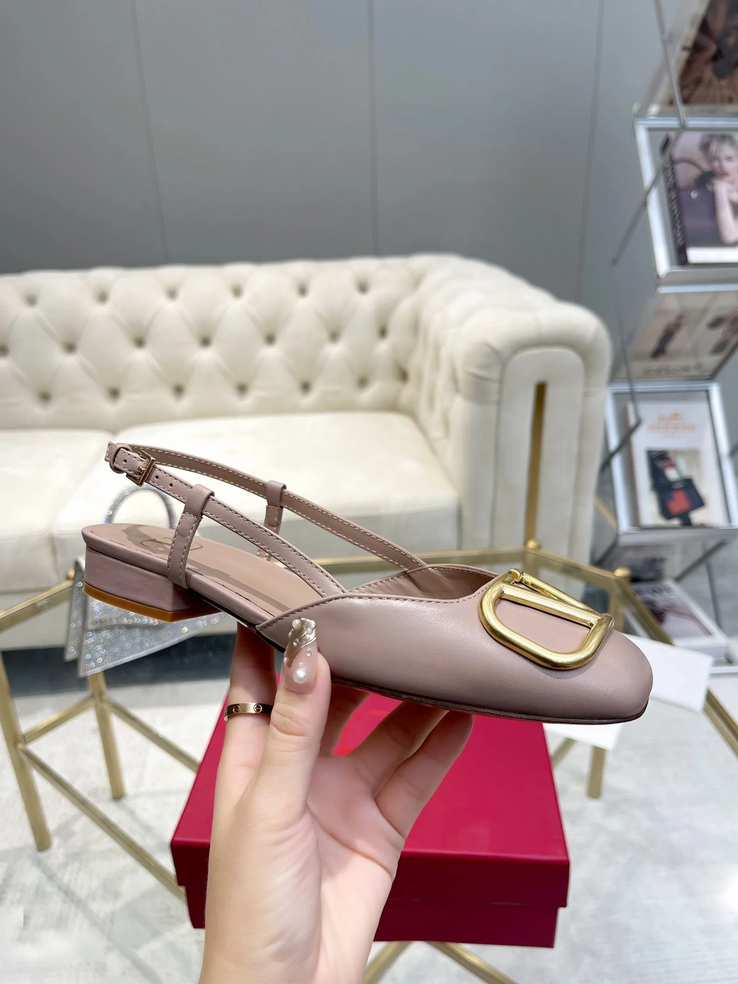 Compact Valentino Sandals 36028