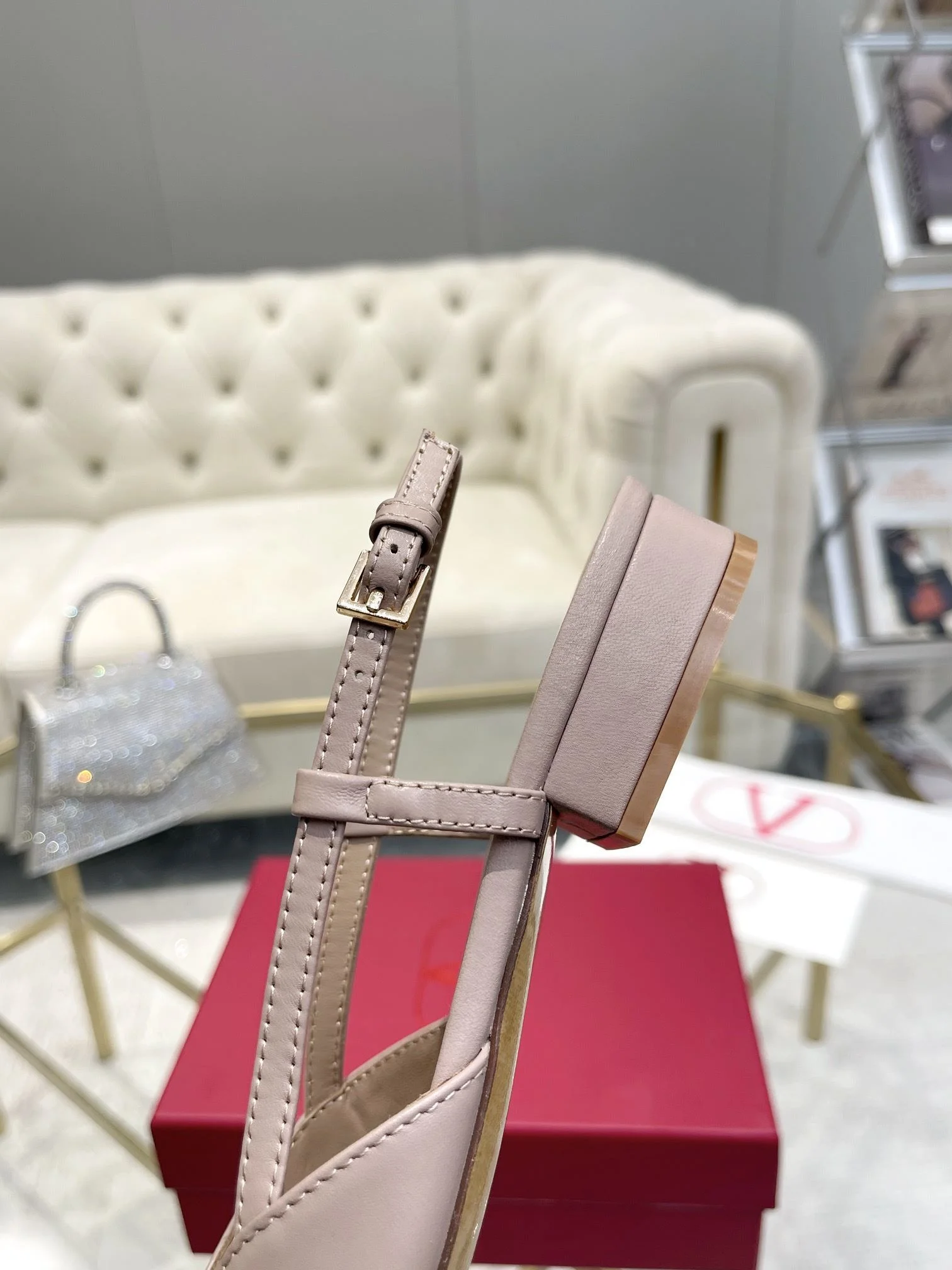 Compact Valentino Sandals 36028