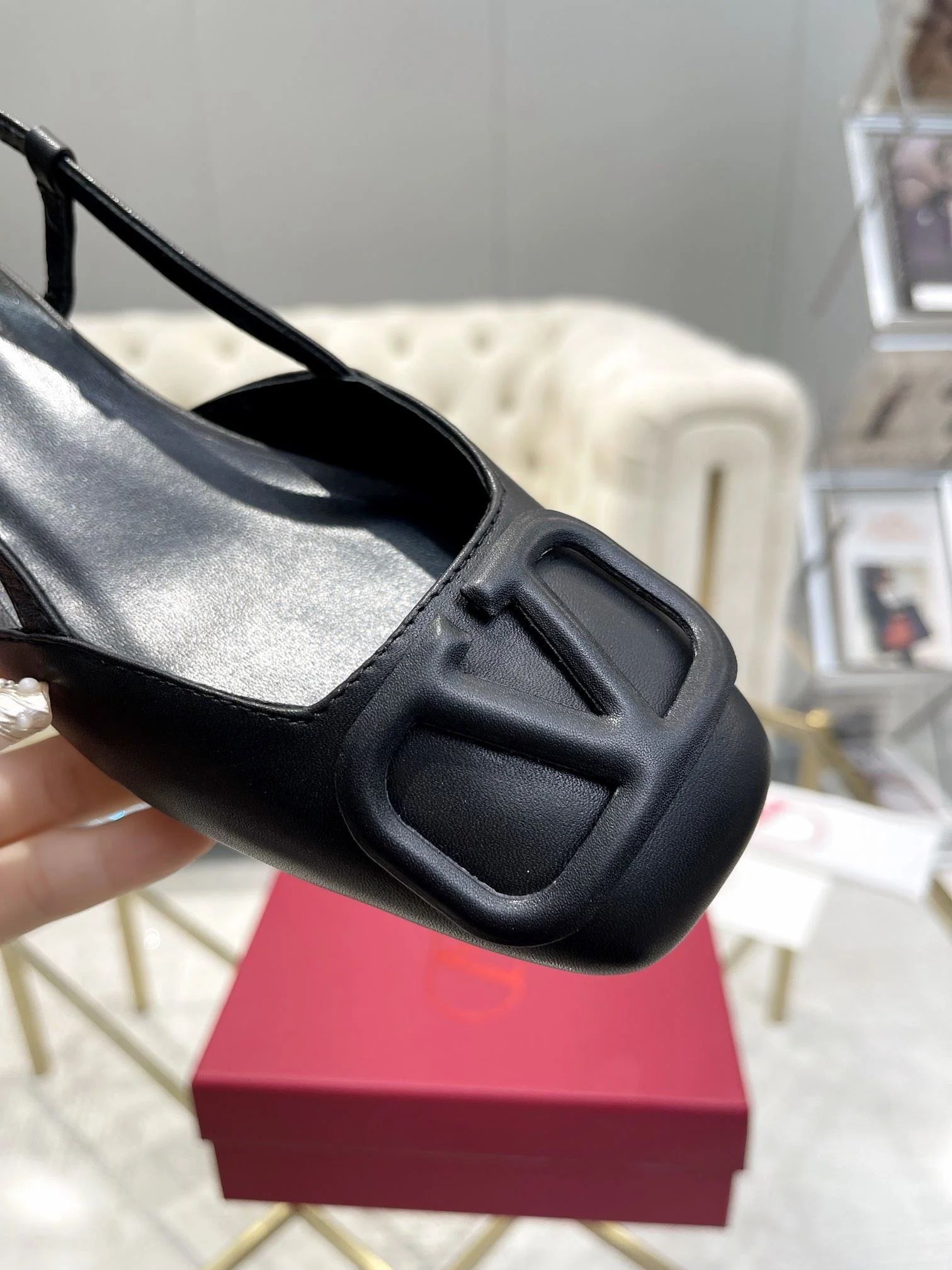 NewStyle Valentino Sandals 36029