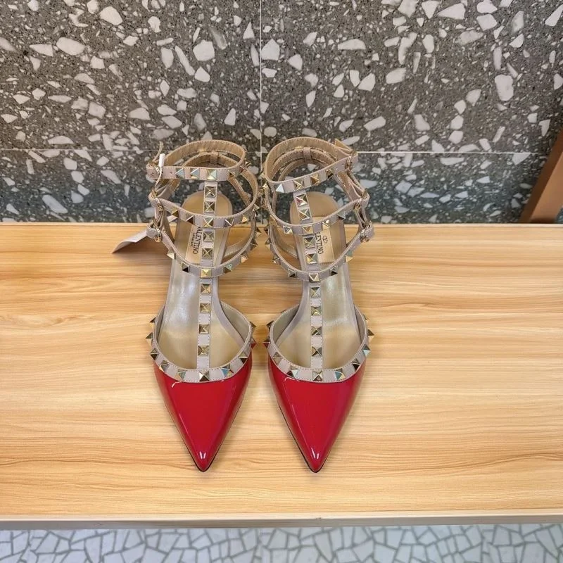 Refined Valentino Sandals 36018