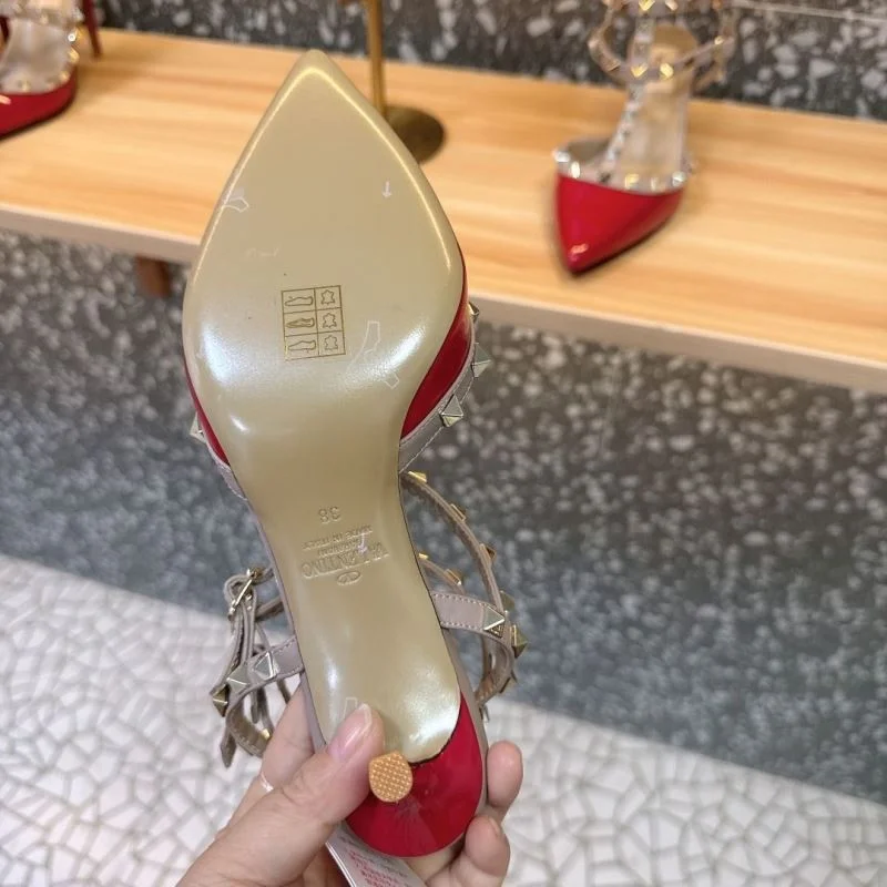Refined Valentino Sandals 36018