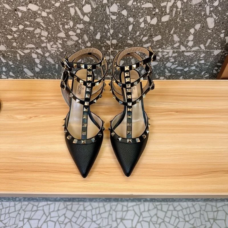 Valentino Sandals TimelessDesign 36014