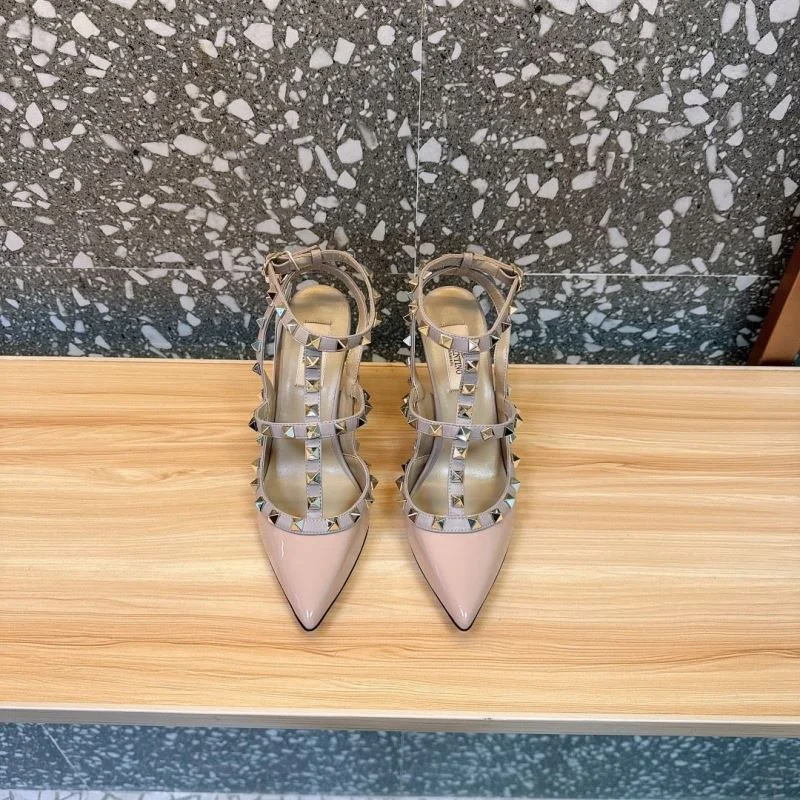 Supportive Valentino Sandals 36017