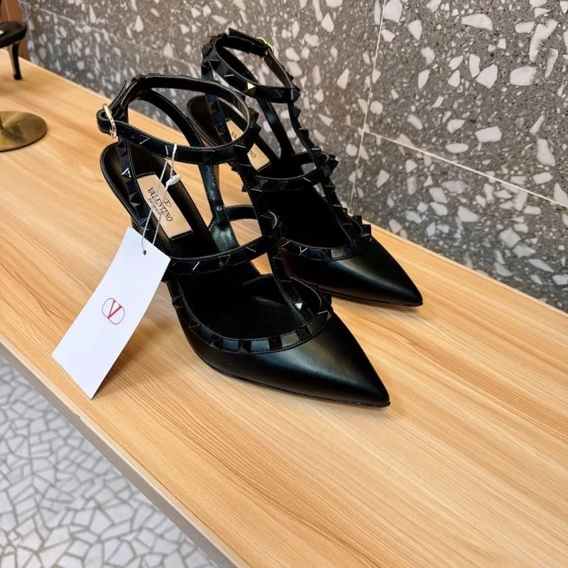 GoAnywhere Valentino Sandals 36010