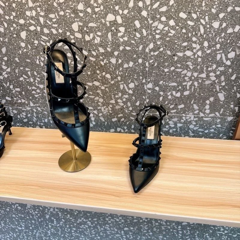 GoAnywhere Valentino Sandals 36010