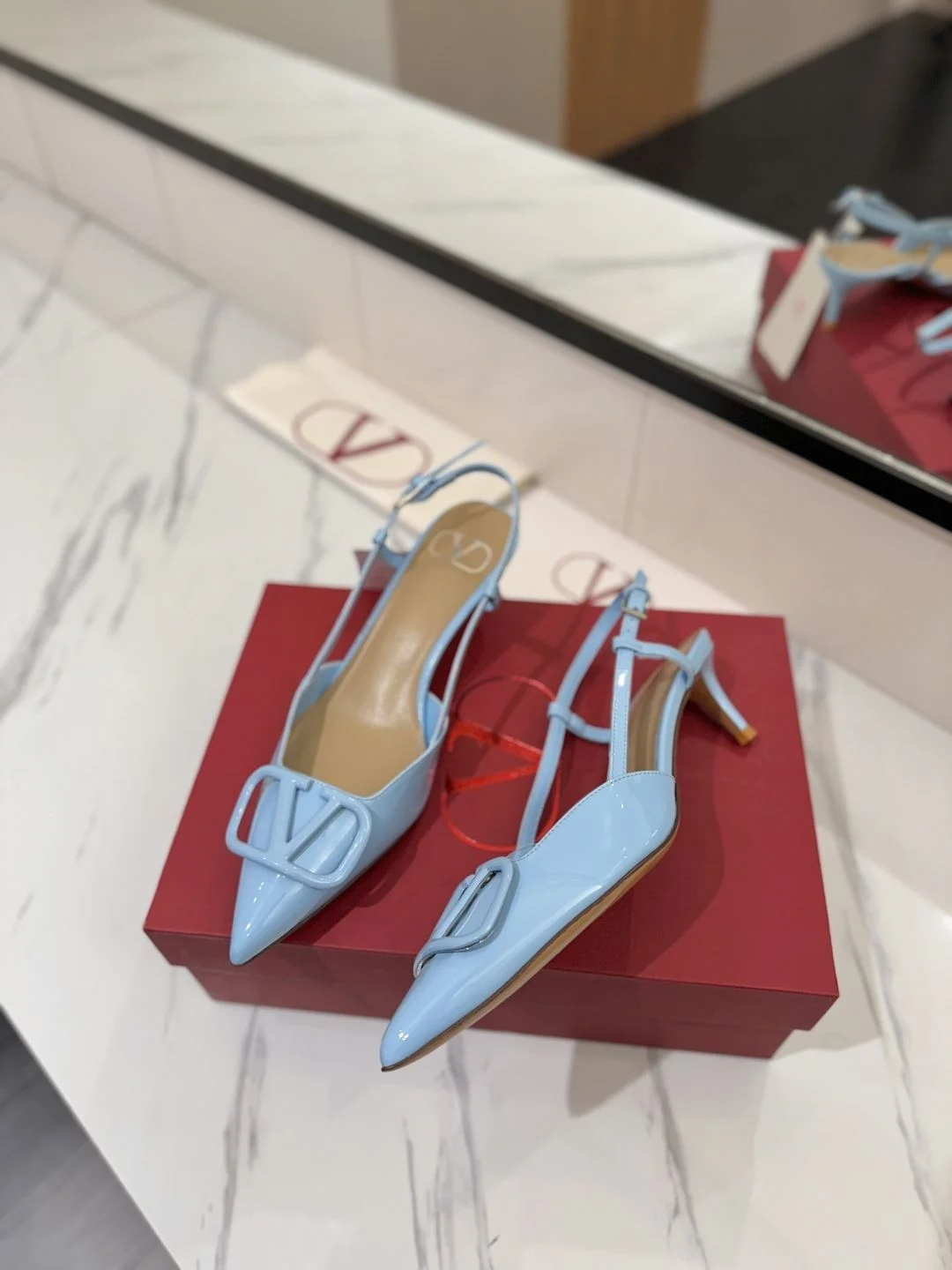 Valentino Sandals Comfortable 36005