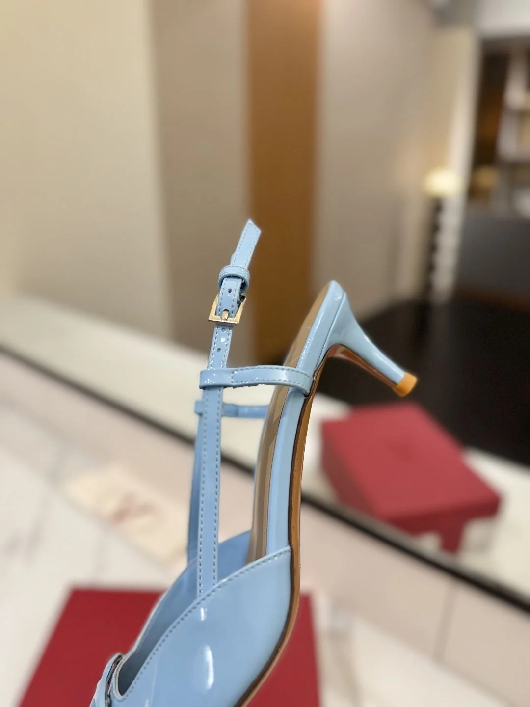 Valentino Sandals Comfortable 36005