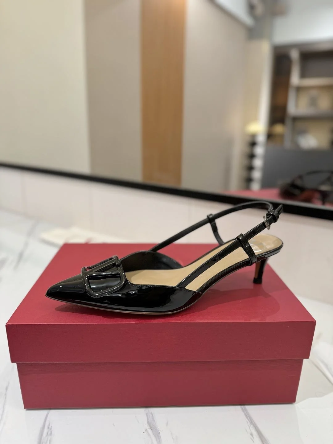 Valentino Sandals Efficient 36007