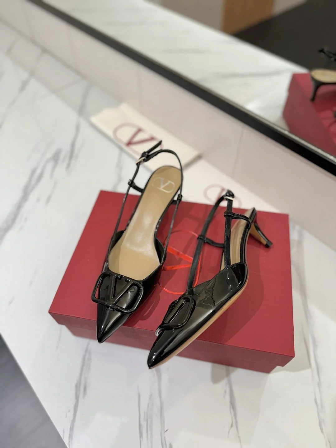 Valentino Sandals Efficient 36007