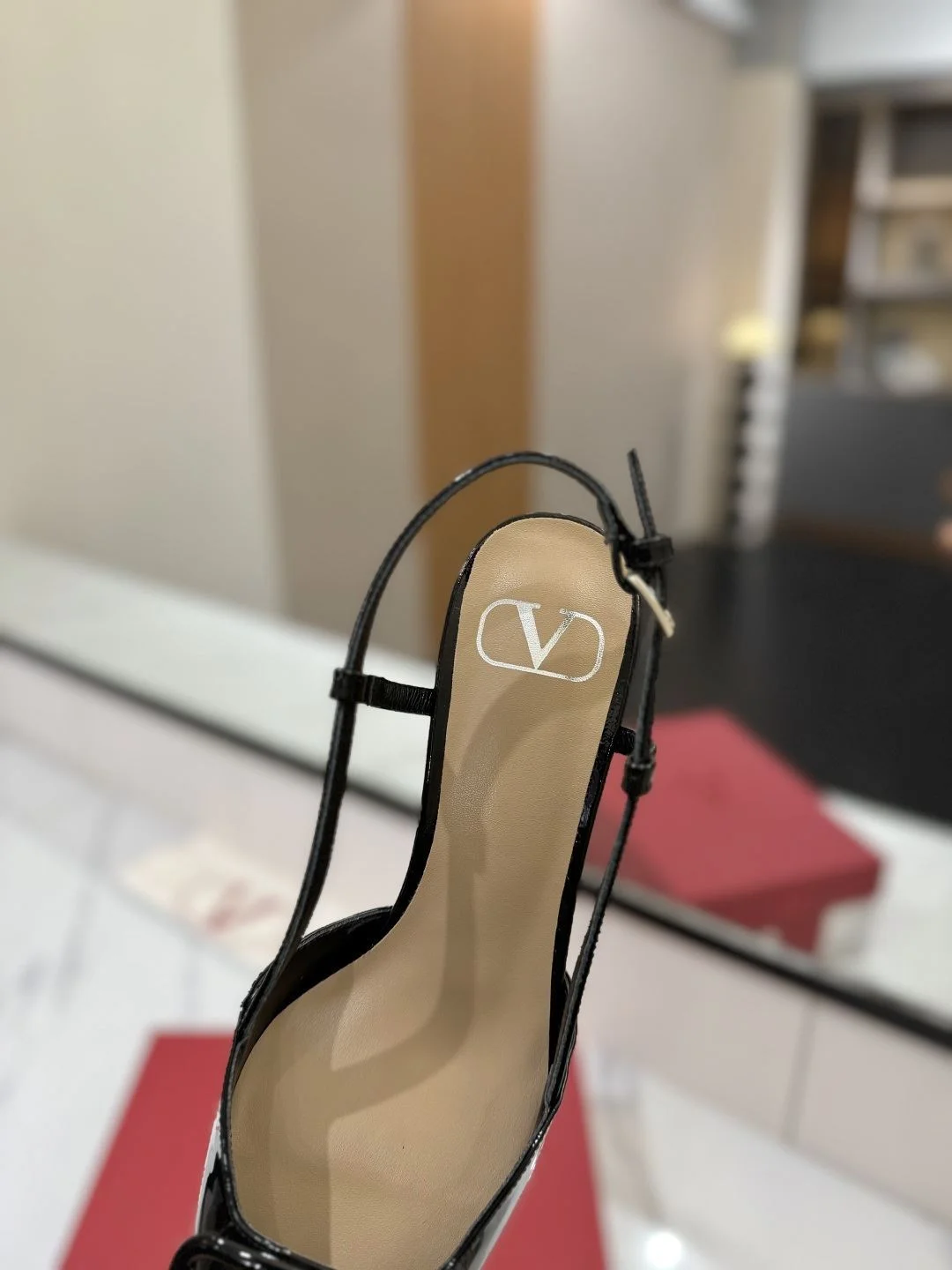 Valentino Sandals Efficient 36007