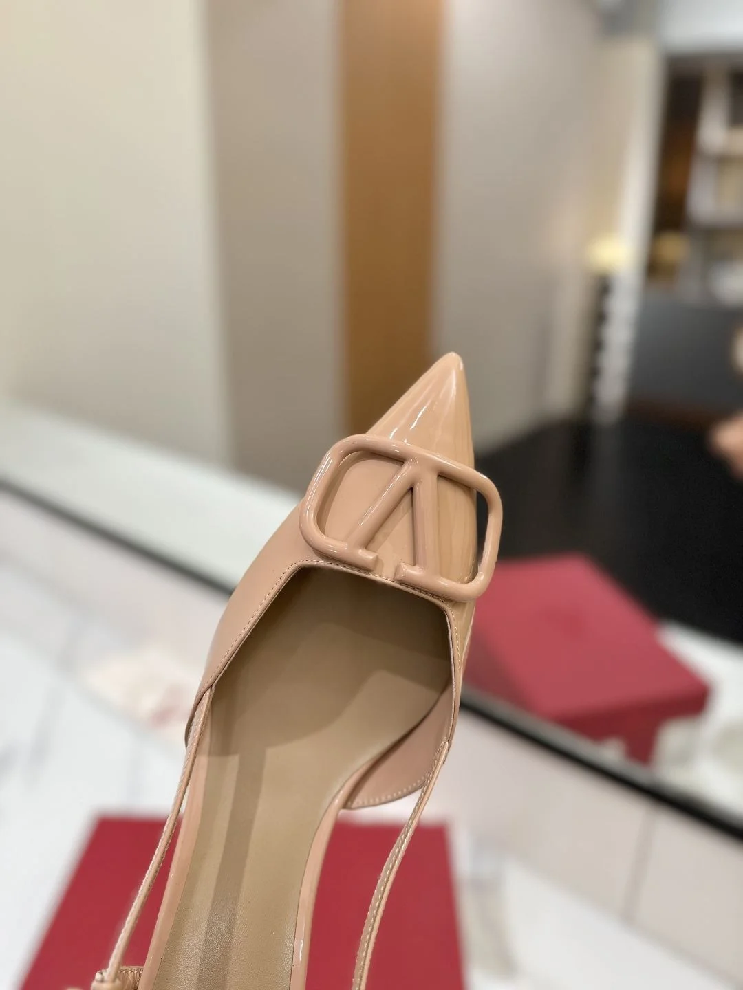 HighQuality Valentino Sandals 36000