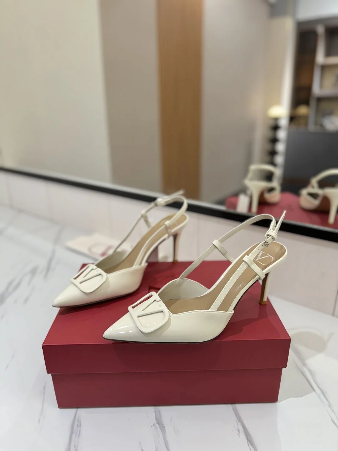 Valentino Sandals Comfortable 35998