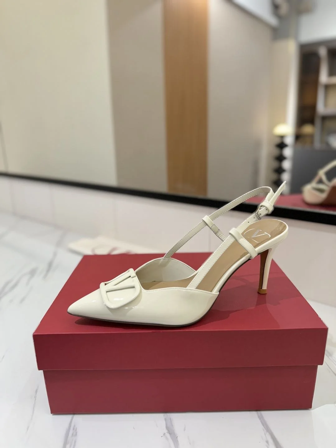 Valentino Sandals Comfortable 35998