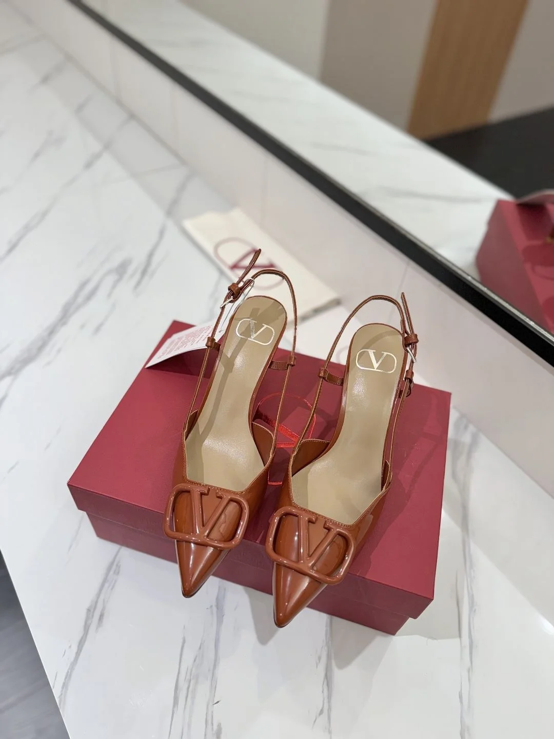 Valentino Sandals Bright 36002