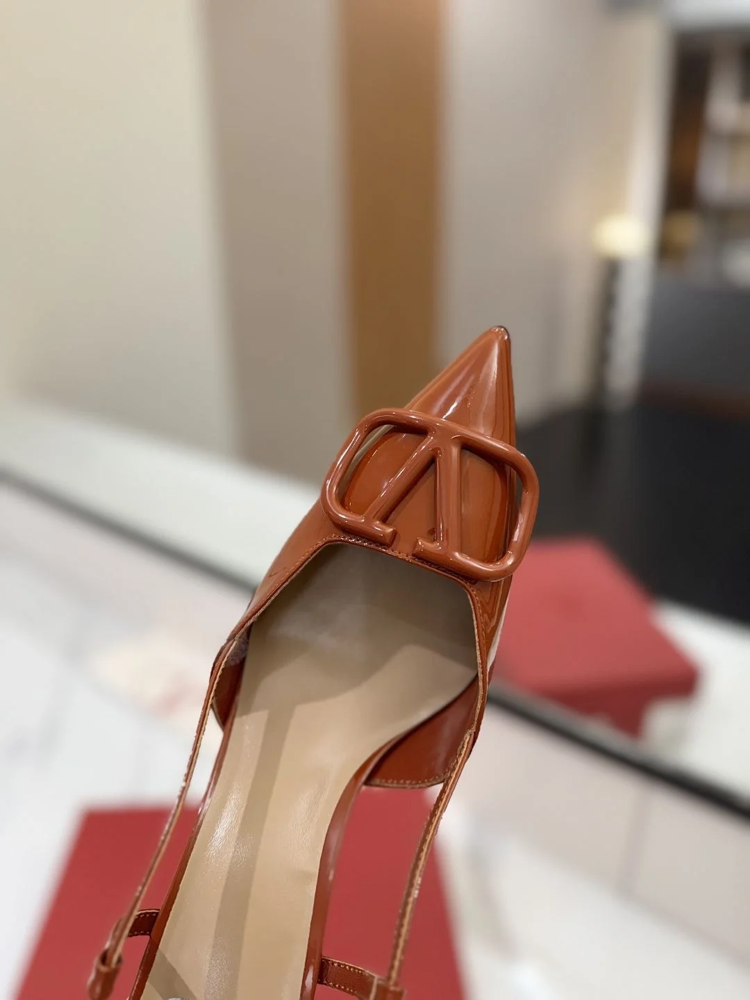 Valentino Sandals Bright 36002