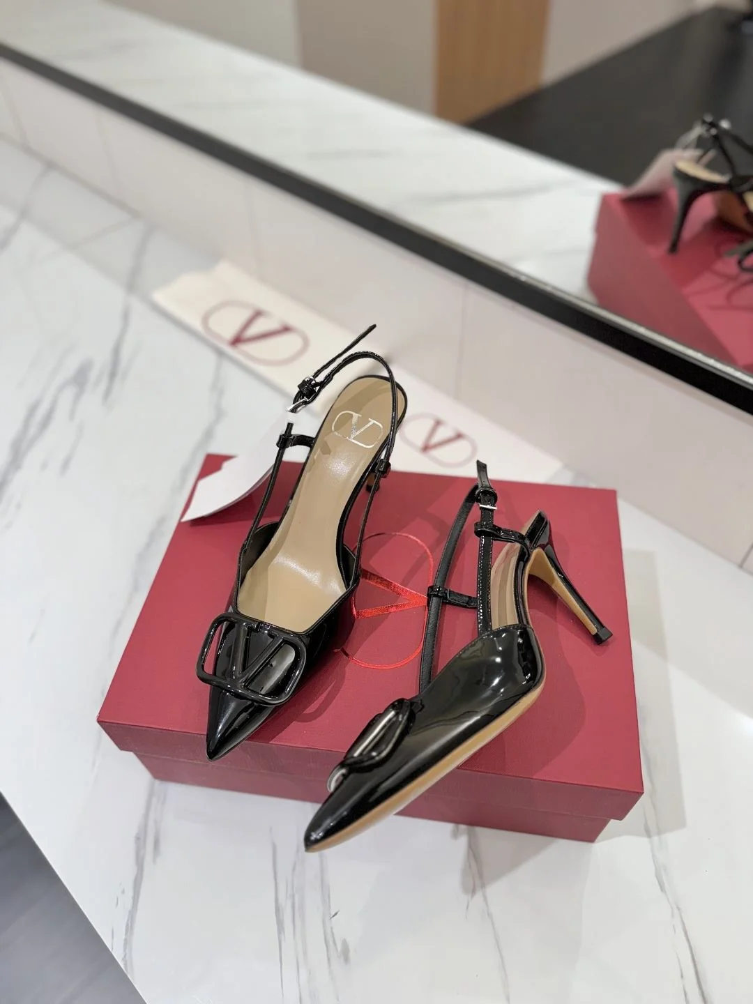 Valentino Sandals WrinkleFree 35999