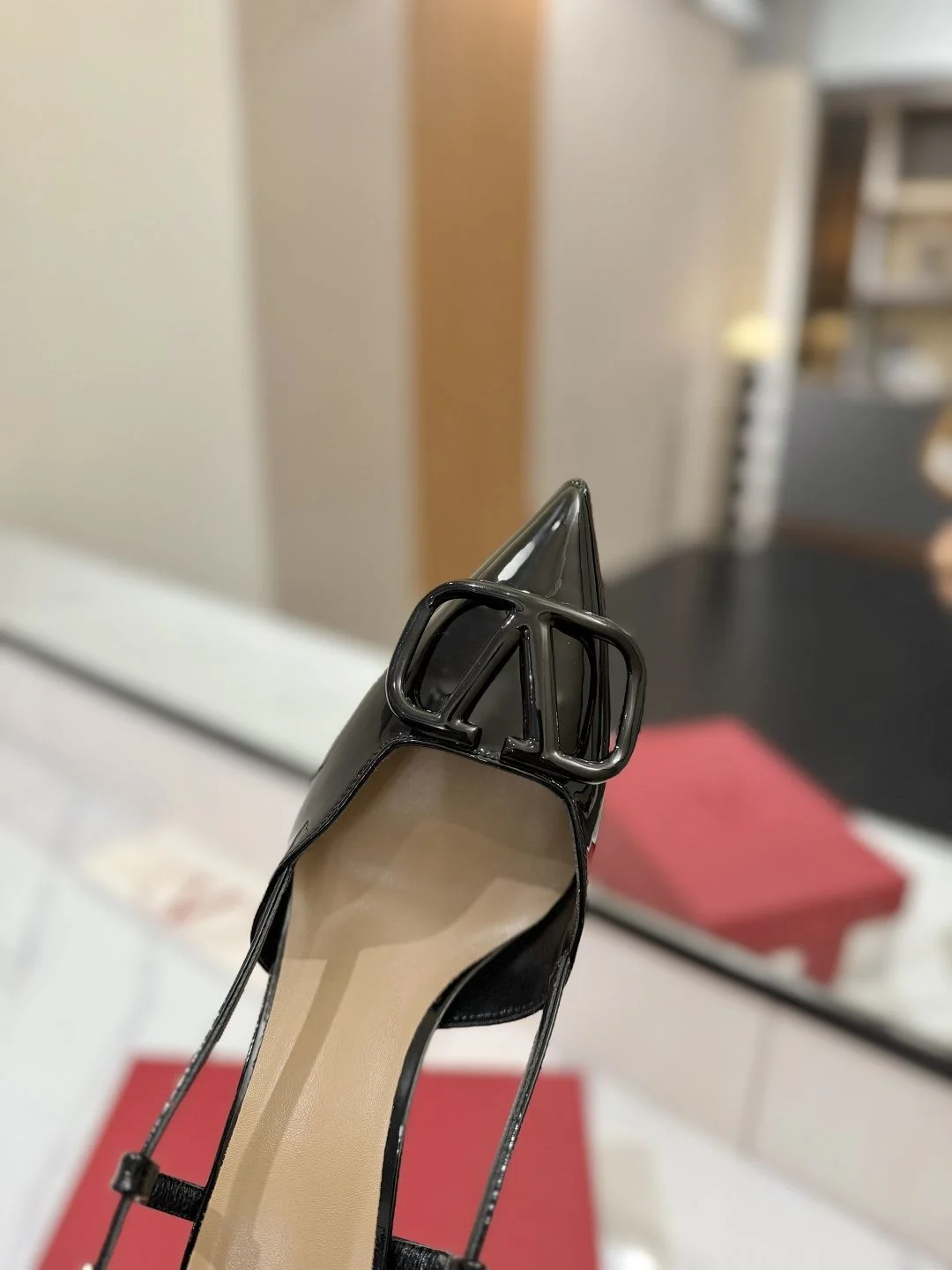 Valentino Sandals WrinkleFree 35999