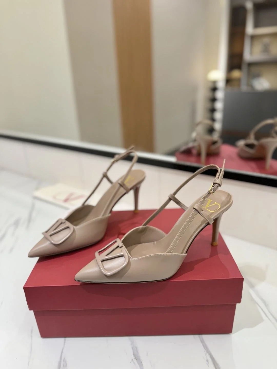Sophisticated Valentino Sandals 35992