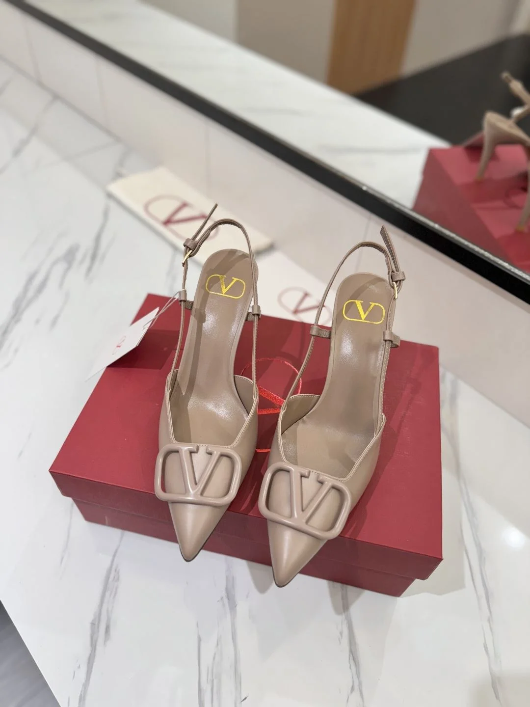 Sophisticated Valentino Sandals 35992